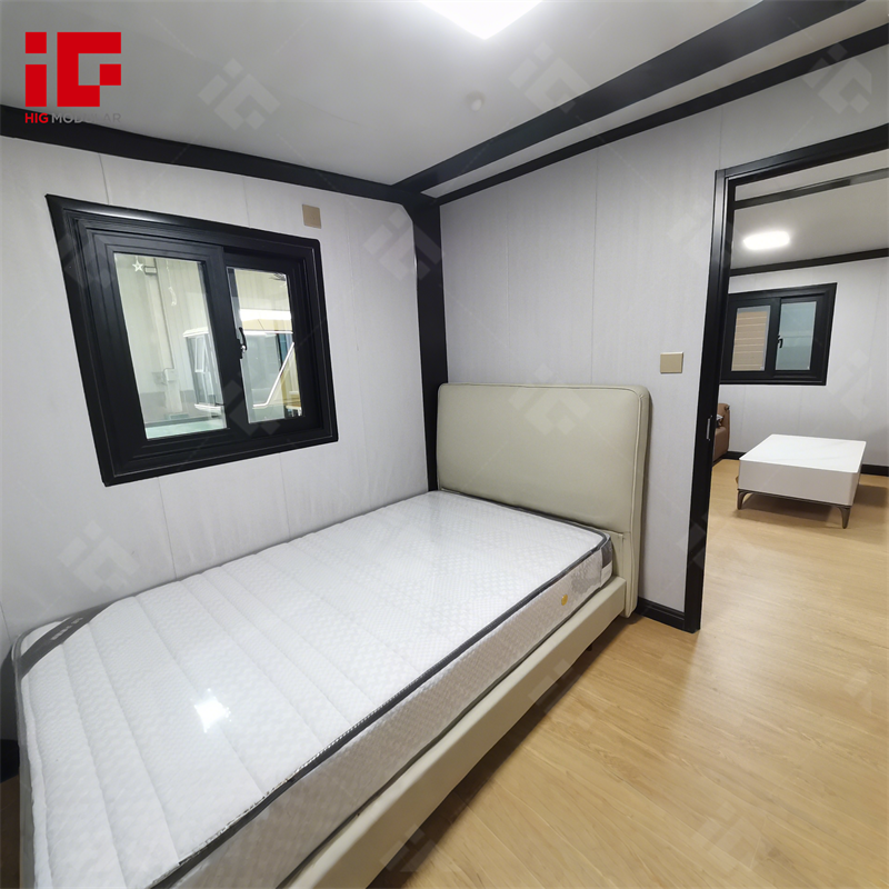 Ready Made Luxury Villa Prefabricated 20Ft 40Ft Tiny Home 2 3 4 5 Bedrooms Prefab Portable Mobile Expandable Container House