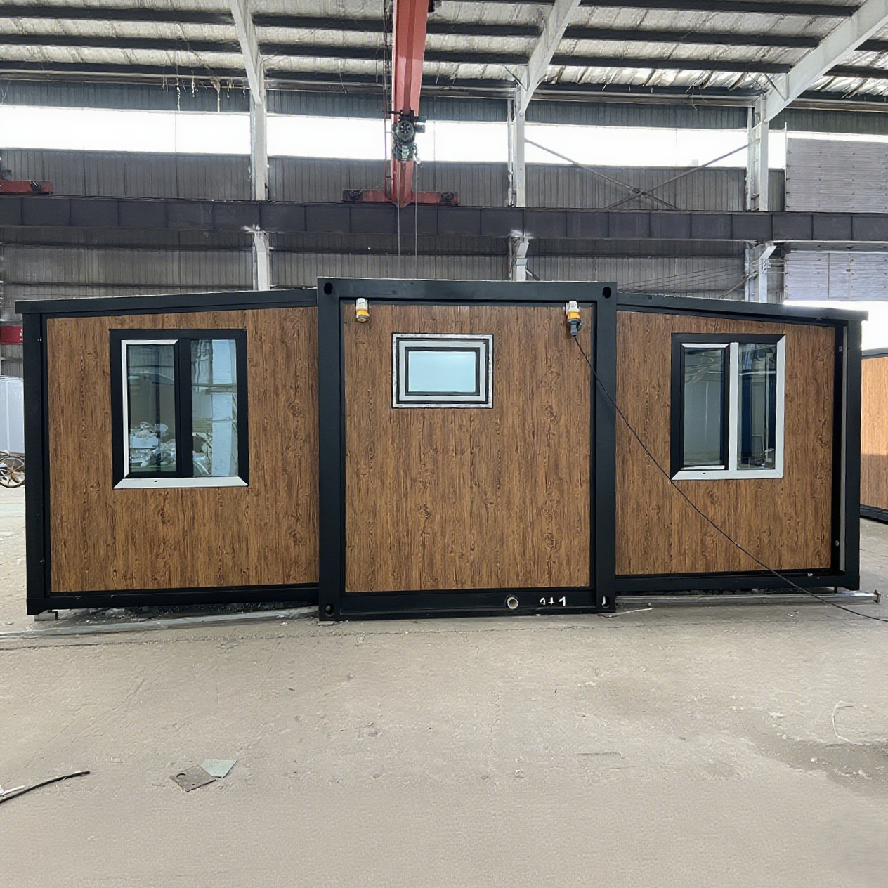 Energy Saving Expandable Container House Corrosion Resistant for Coastal Camping Factory Site Temporary Dormitory