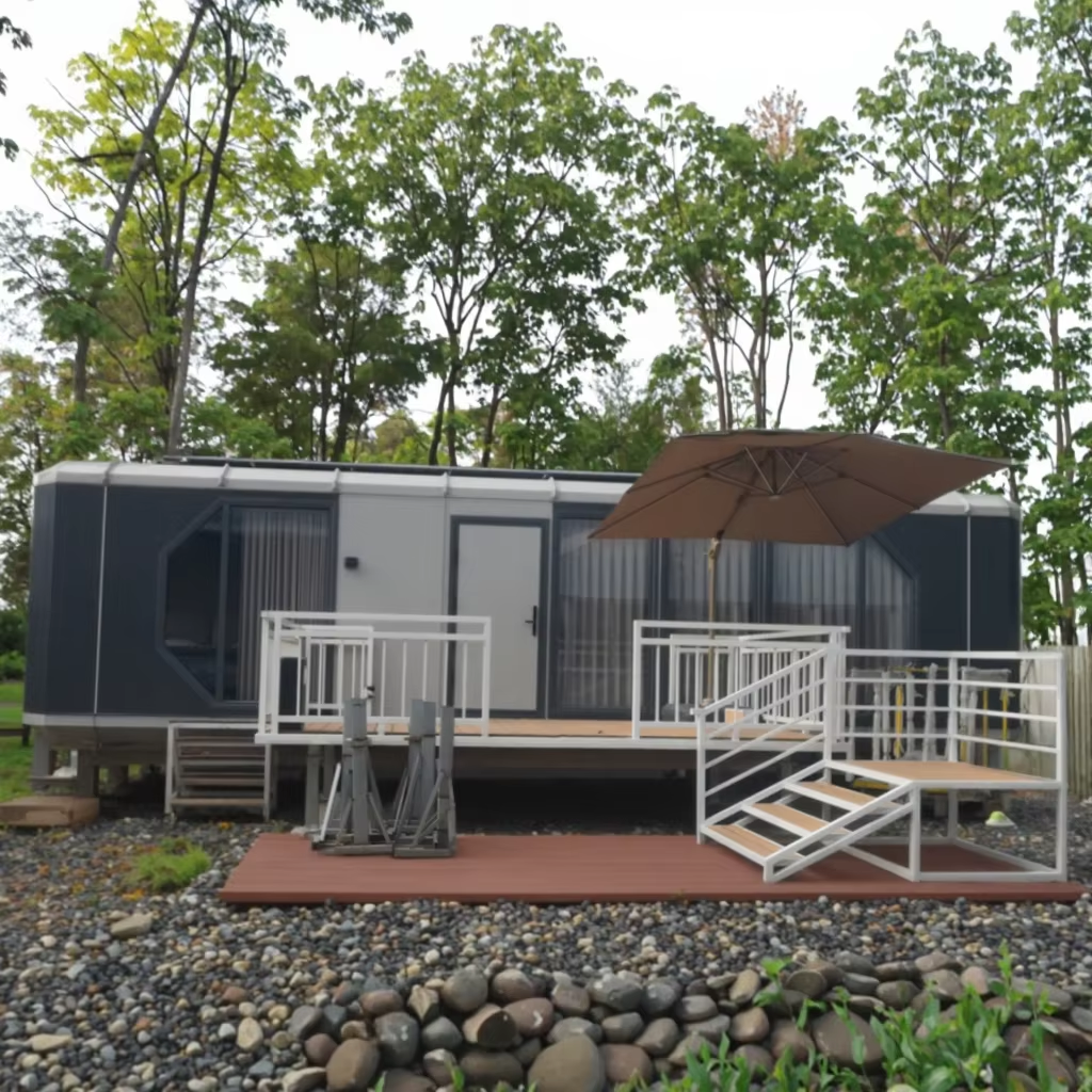 Expandable Modular Steel Hospital Unit Medical-Grade Construction Solar Powered Eco-Friendly Emergency Field Clinics Remote Area