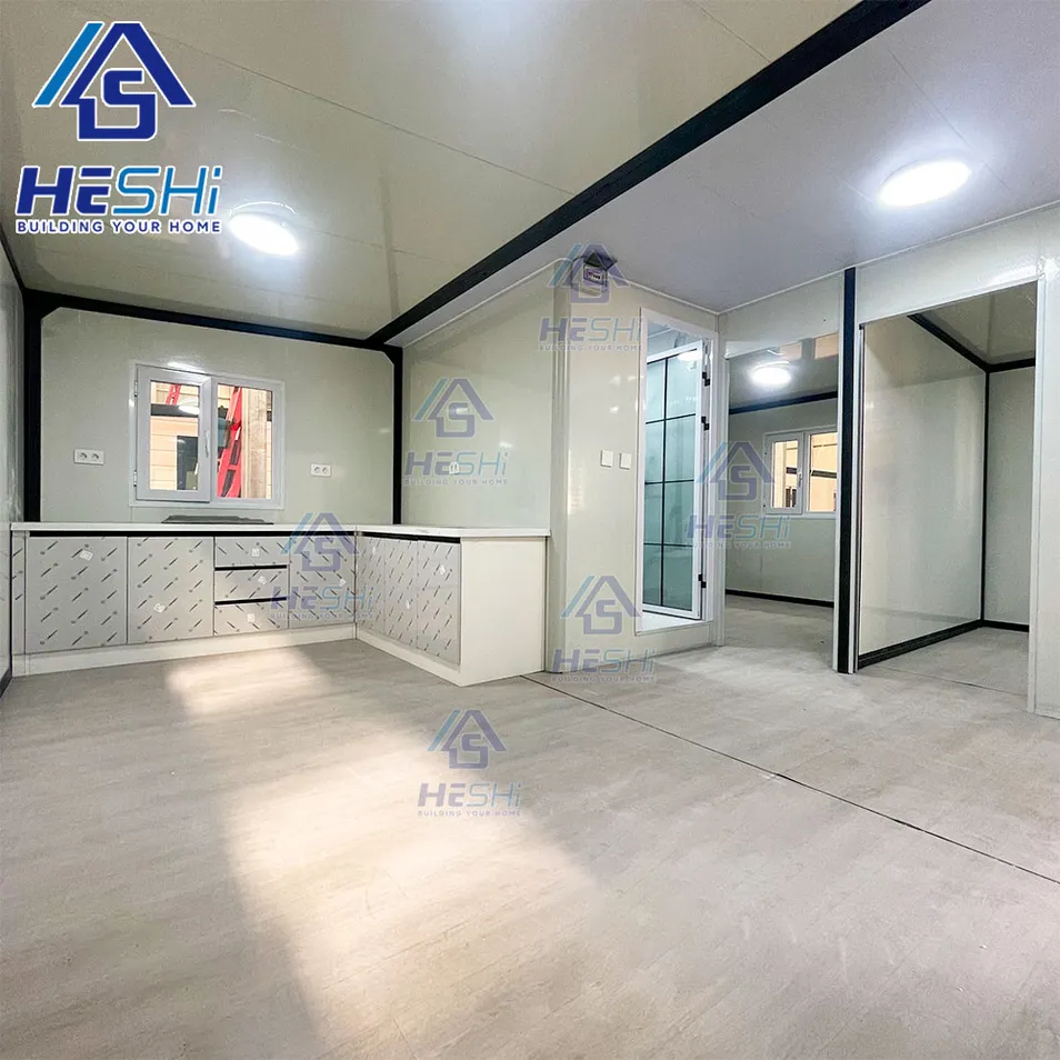 Cheap Prefabricated 40FT 20FT Folding Modular Home 5 Bedroom Prefab Building Expandable Container House
