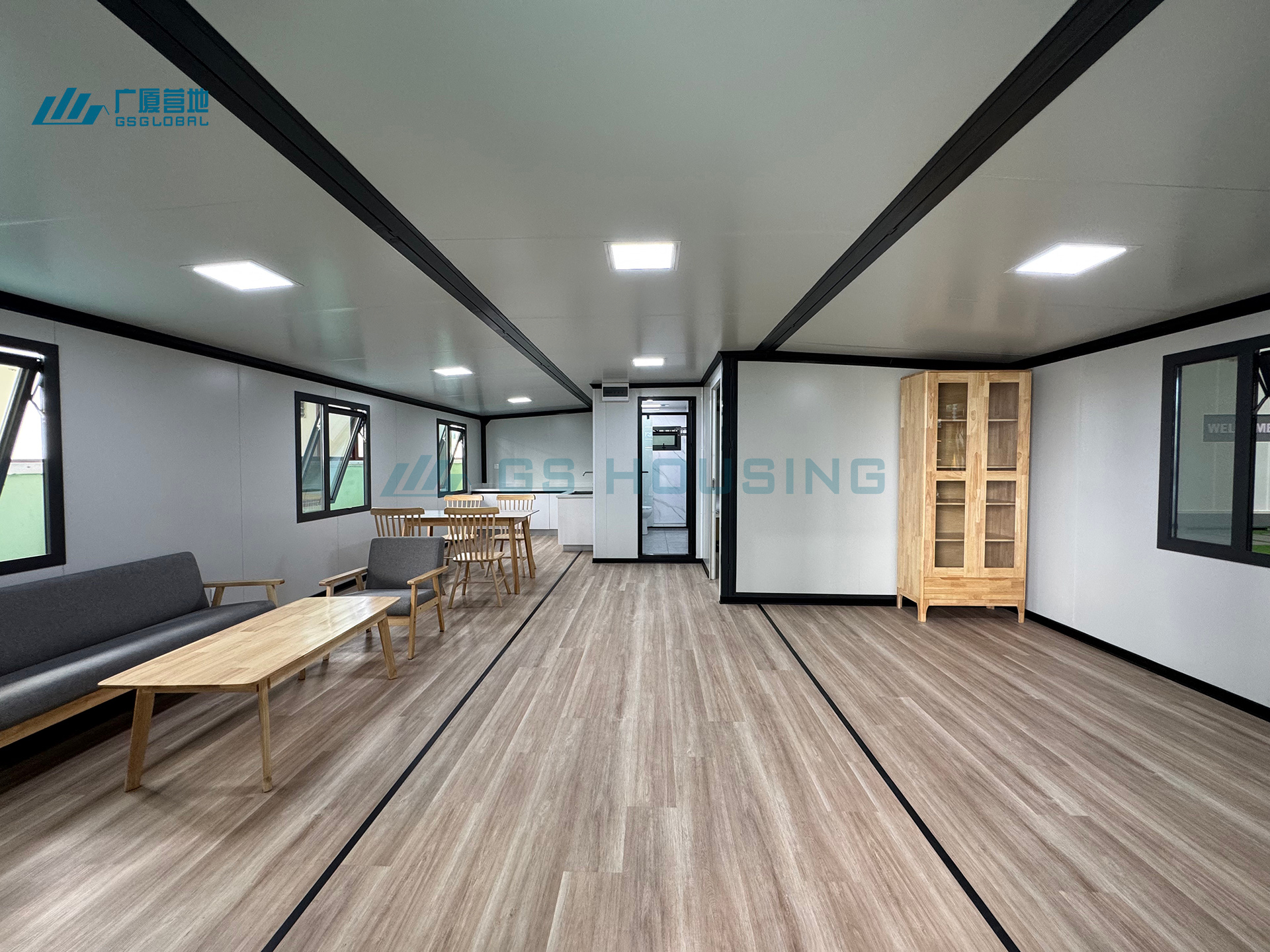 Tiny Homes Ready to Ship 30ft Expandable Prefabricated Container House with Steel Sandwich Panel Modern Design Outdoor Use