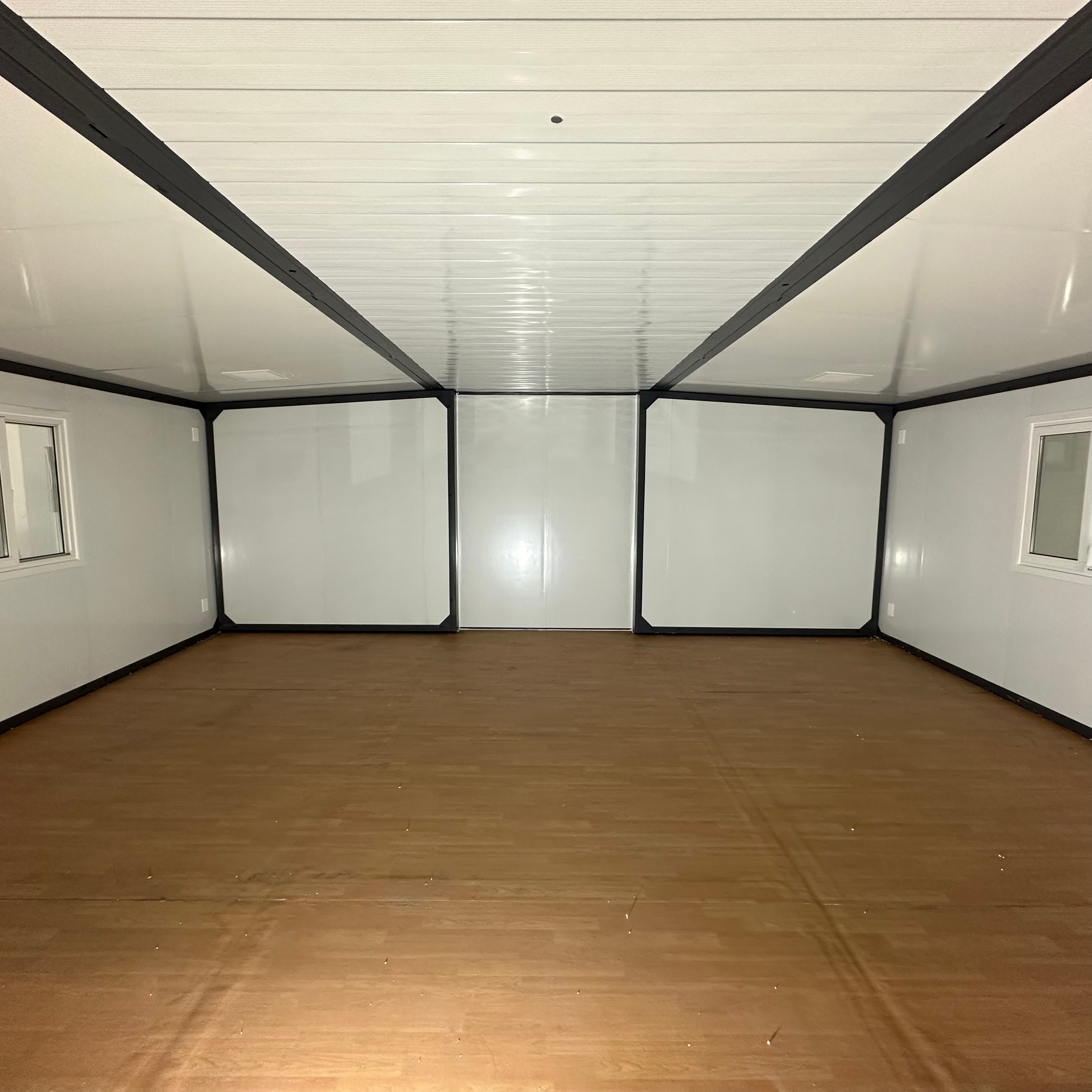Open Plan Expandable Steel Container House 20ft 40ft Spacious Prefab Home for Apartment Office Villa Use