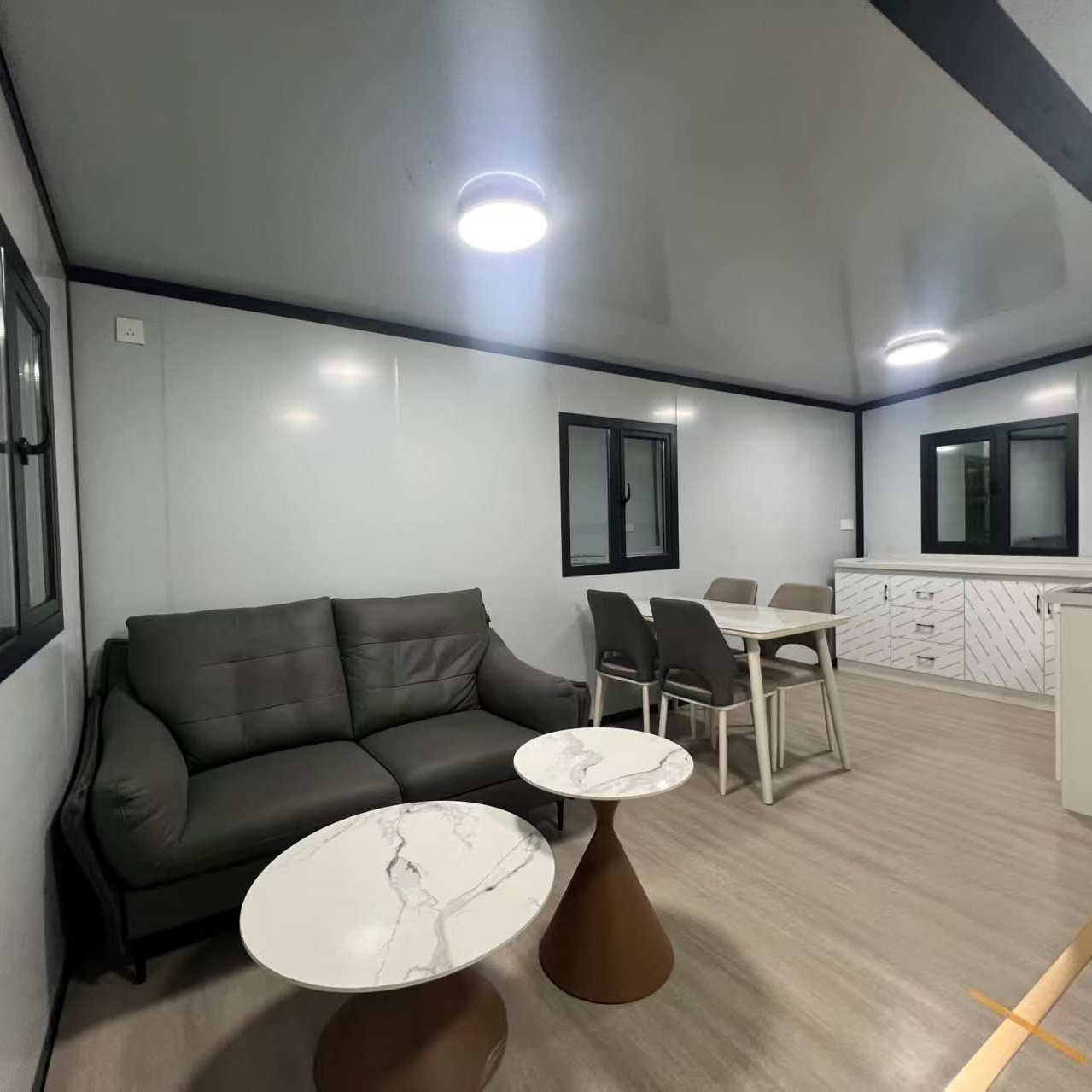 Luxury Prefabricated Container House 3 Bedroom Kitchen Bathroom Living Room Expandable Mobile Home