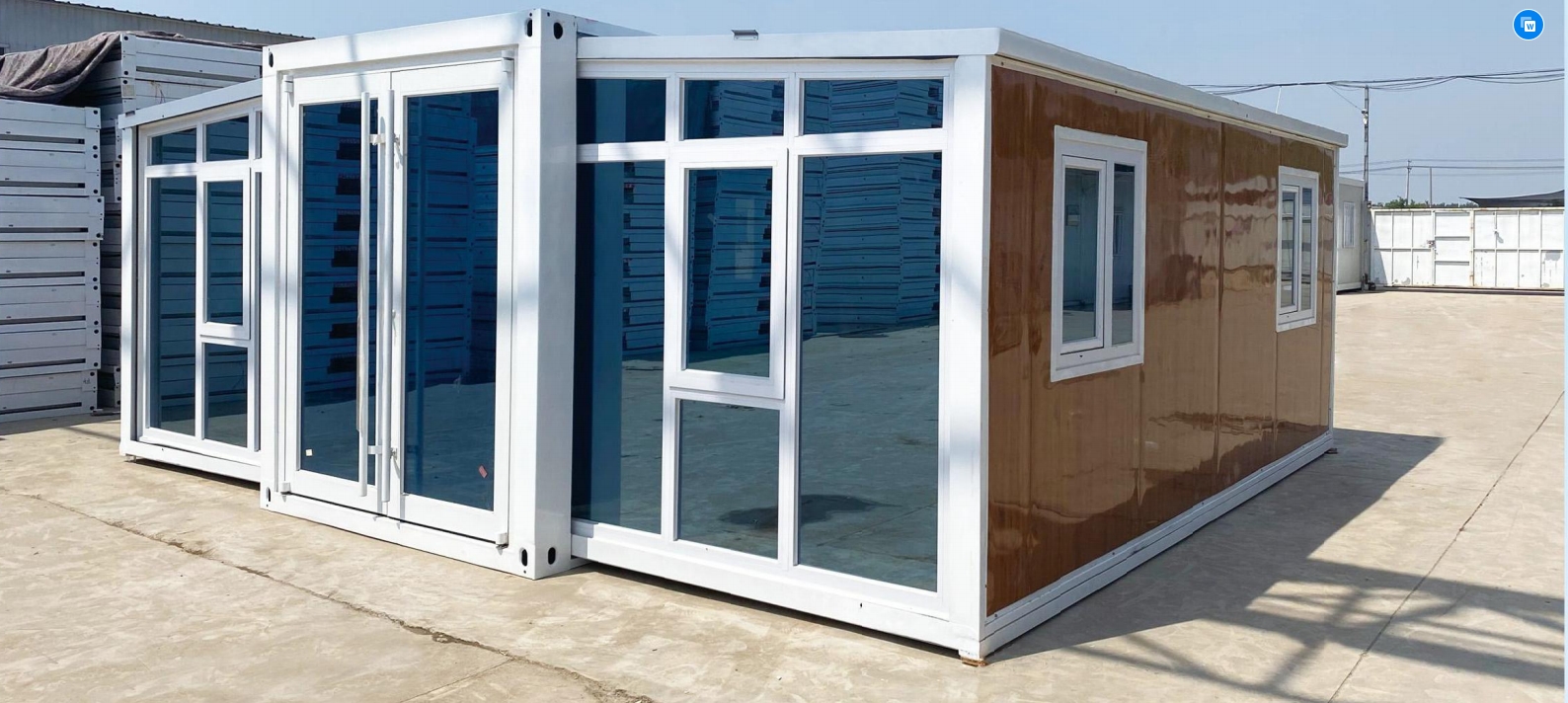Brand New 40ft High Quality Expandable Container House Tiny Homes Made Steel Sandwich Panel Outdoor Courtyard Bathroom Apartment