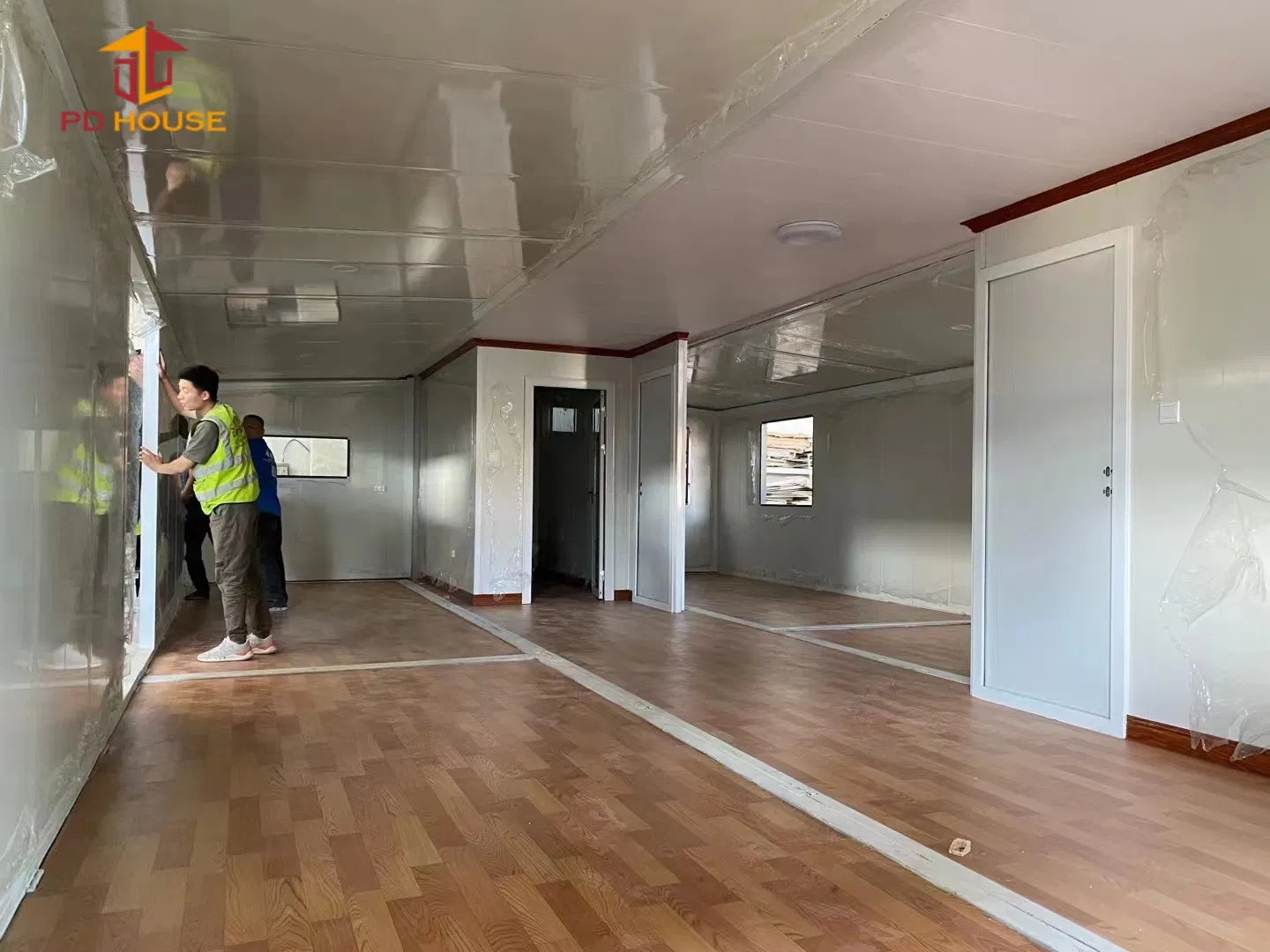Affordable Chinese - Made Prefabricated House, Prefab Office and Prefab Accommodation