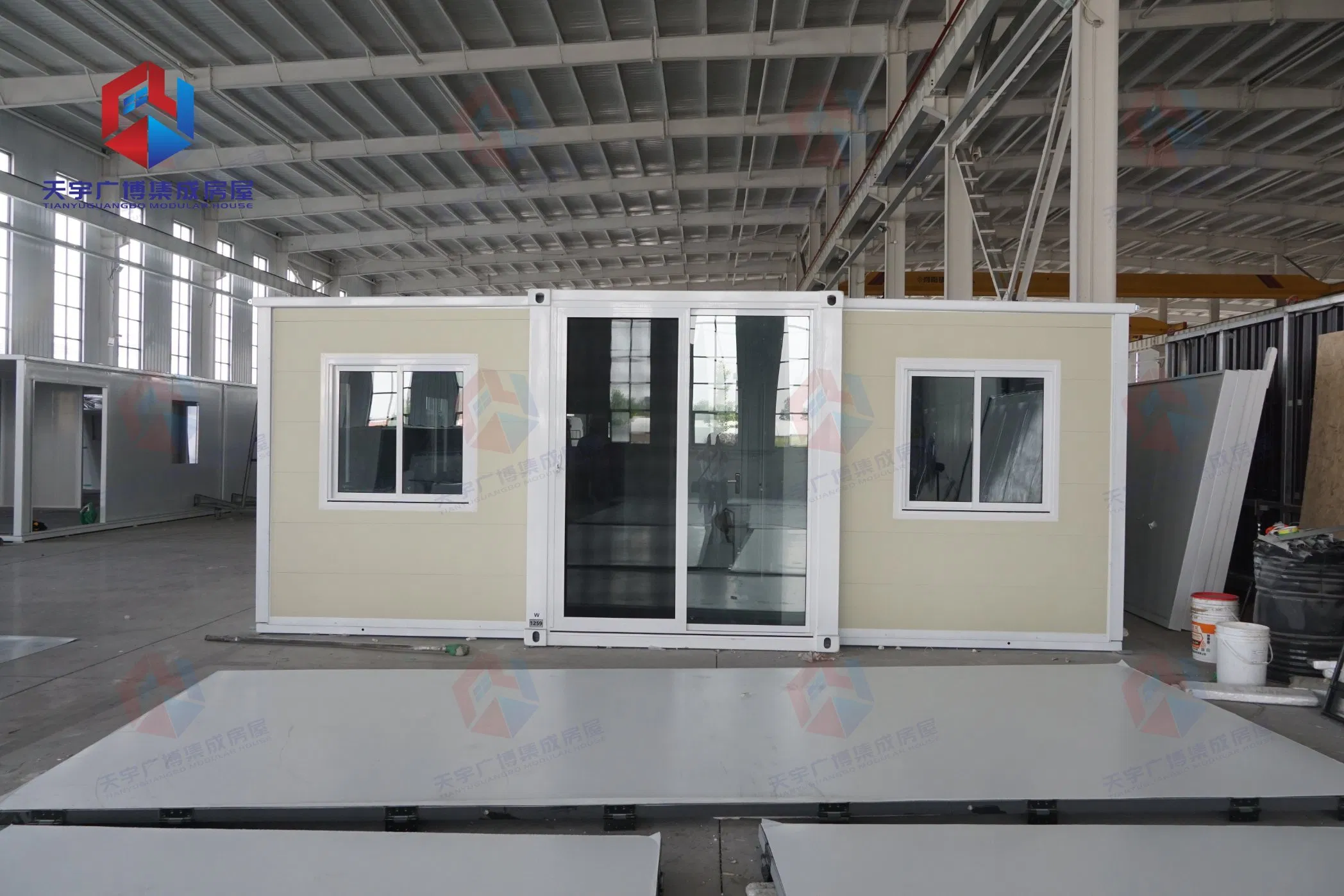Earthquake Resistant Easily Movable Pre Assembled House Double Wing Expandable Container