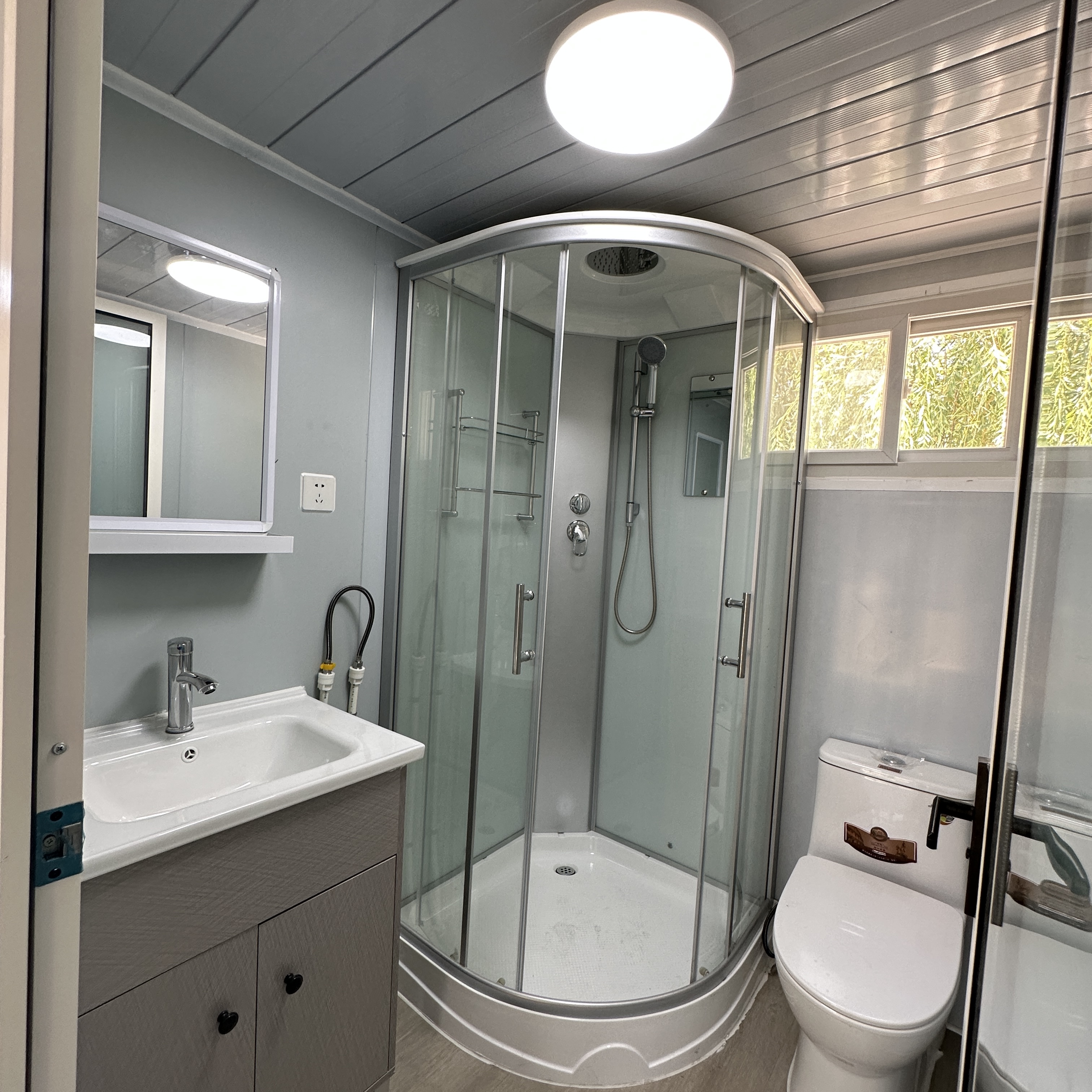 Bathroom layout 3