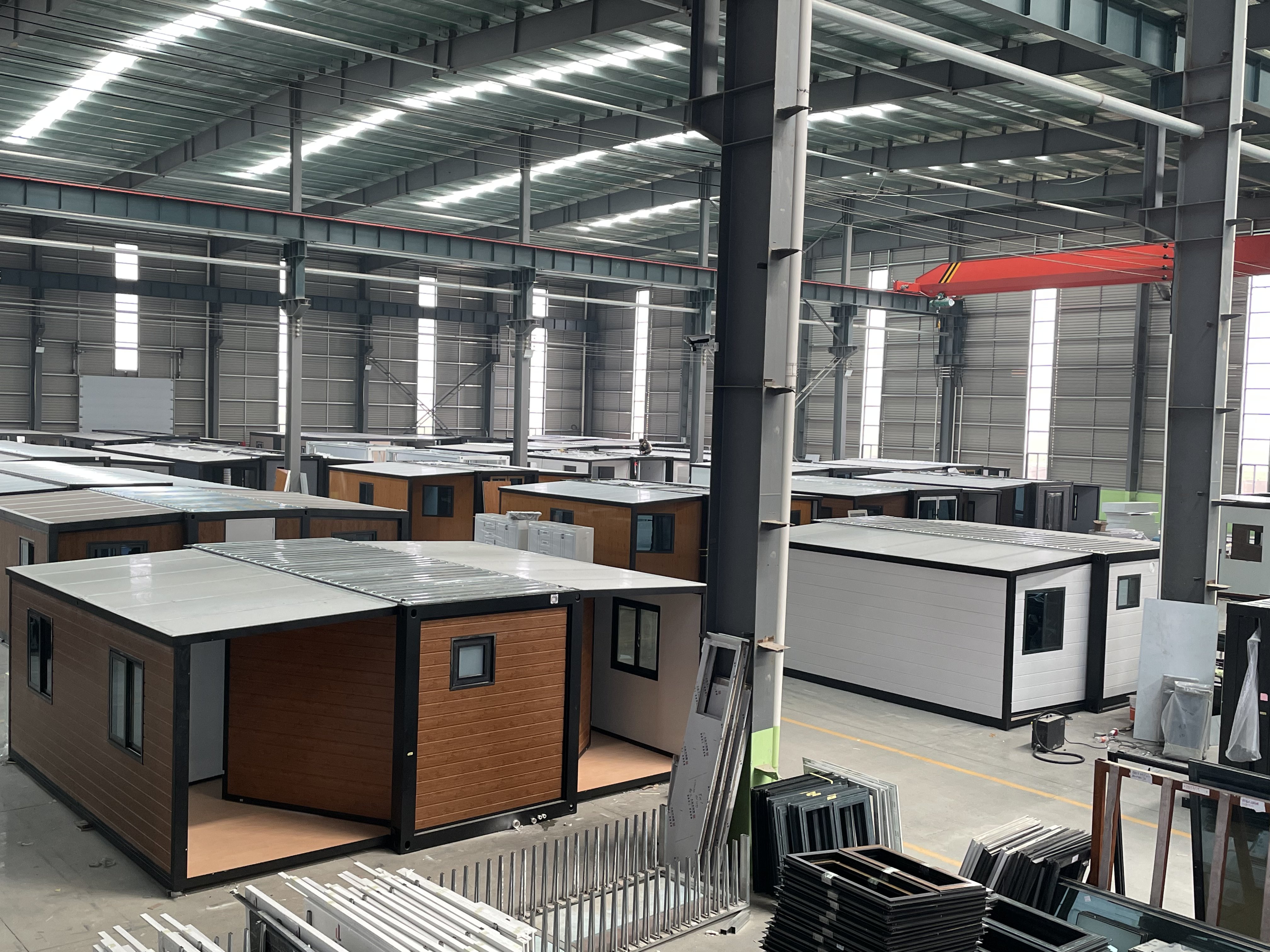 CE Luxury Modern Steel Structure Frame Mobile Portable 40ft 3 Bedrooms Expandable Container Houses Folding Container Tiny Home