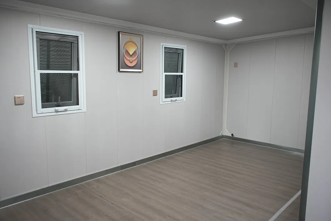 Customize Design 20/40FT Flat Pack Expandable Modular Metal Foldable Temporary Home Warehouse Prefabricated Luxury Mobile Living Modern Prefab Container House