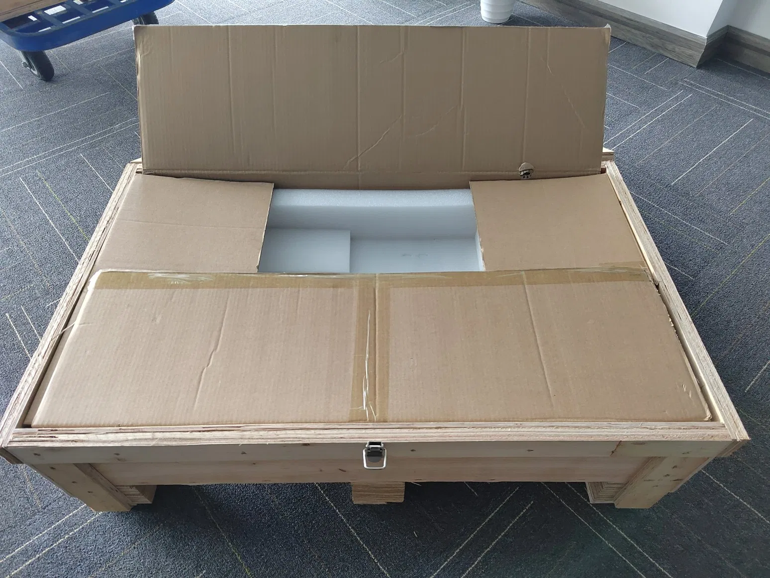 Surgical Light Source Endoscopy with 4K 27 Inch Medical Grade Monitor Endoscopye Fiber Cable