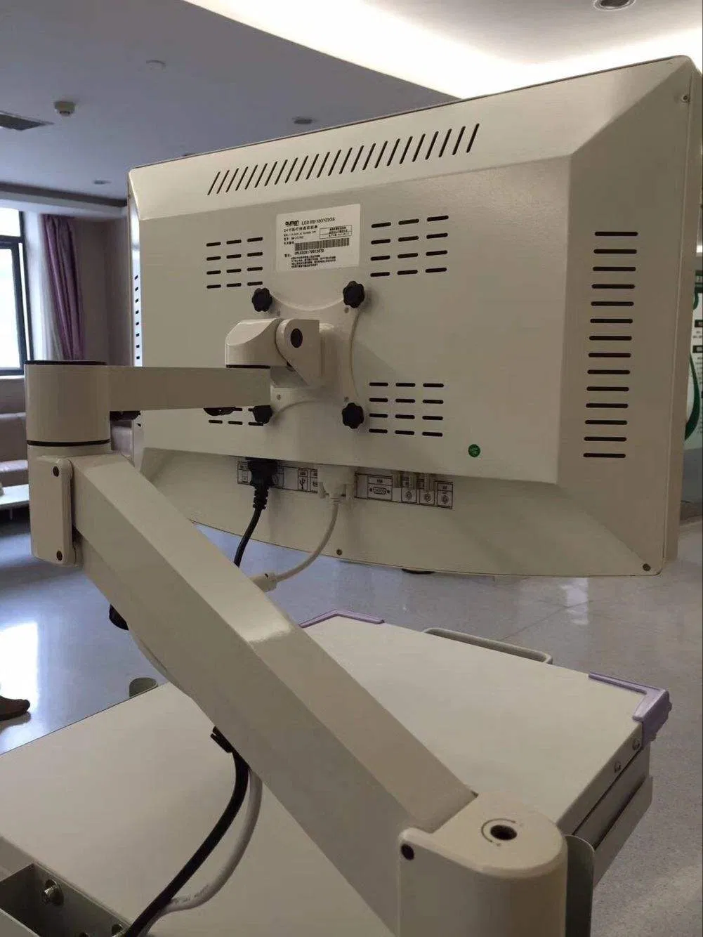 Ouman Medical Grade LED Monitor for Laparoscopy Surgery Use