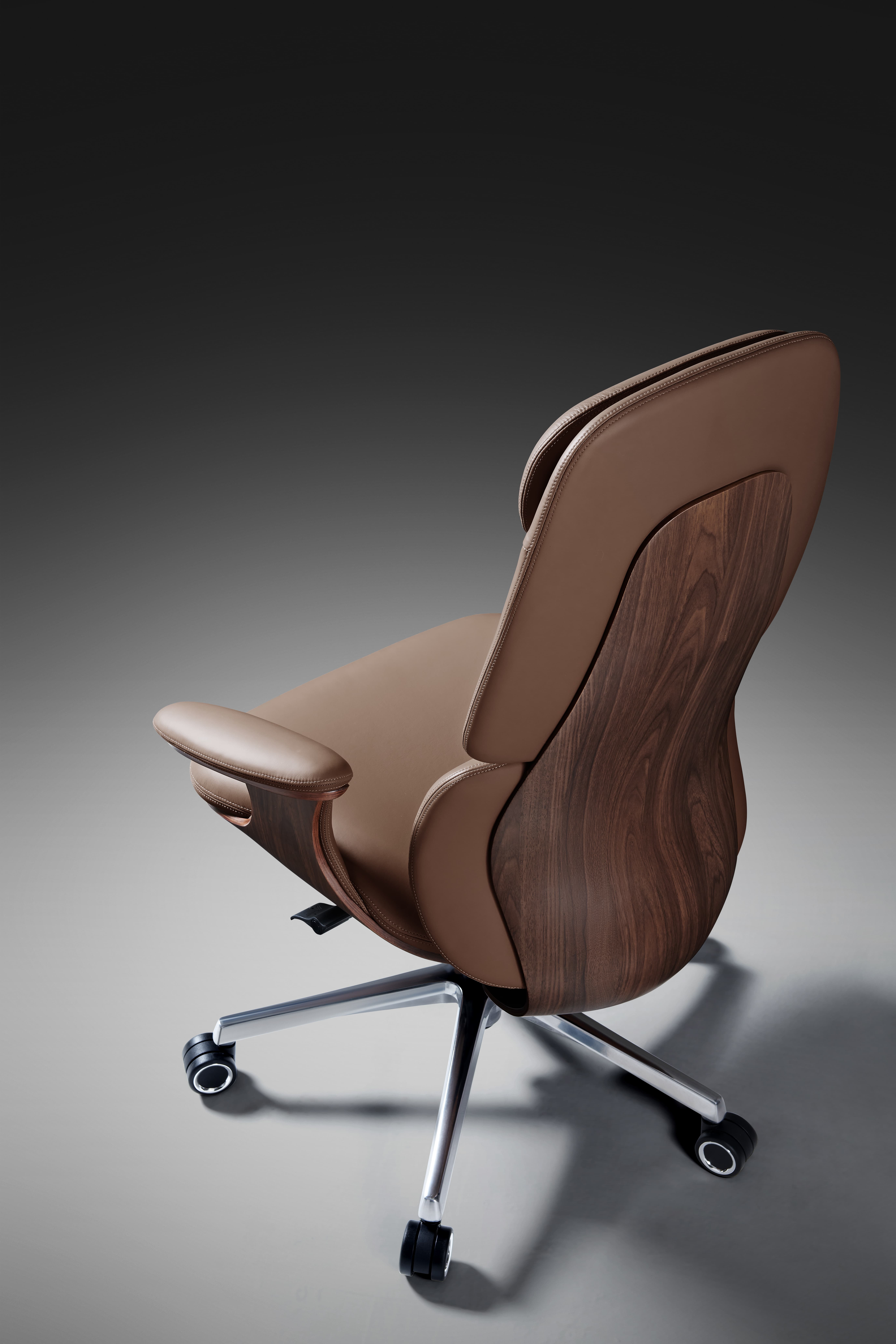 Executive Chair Display 7