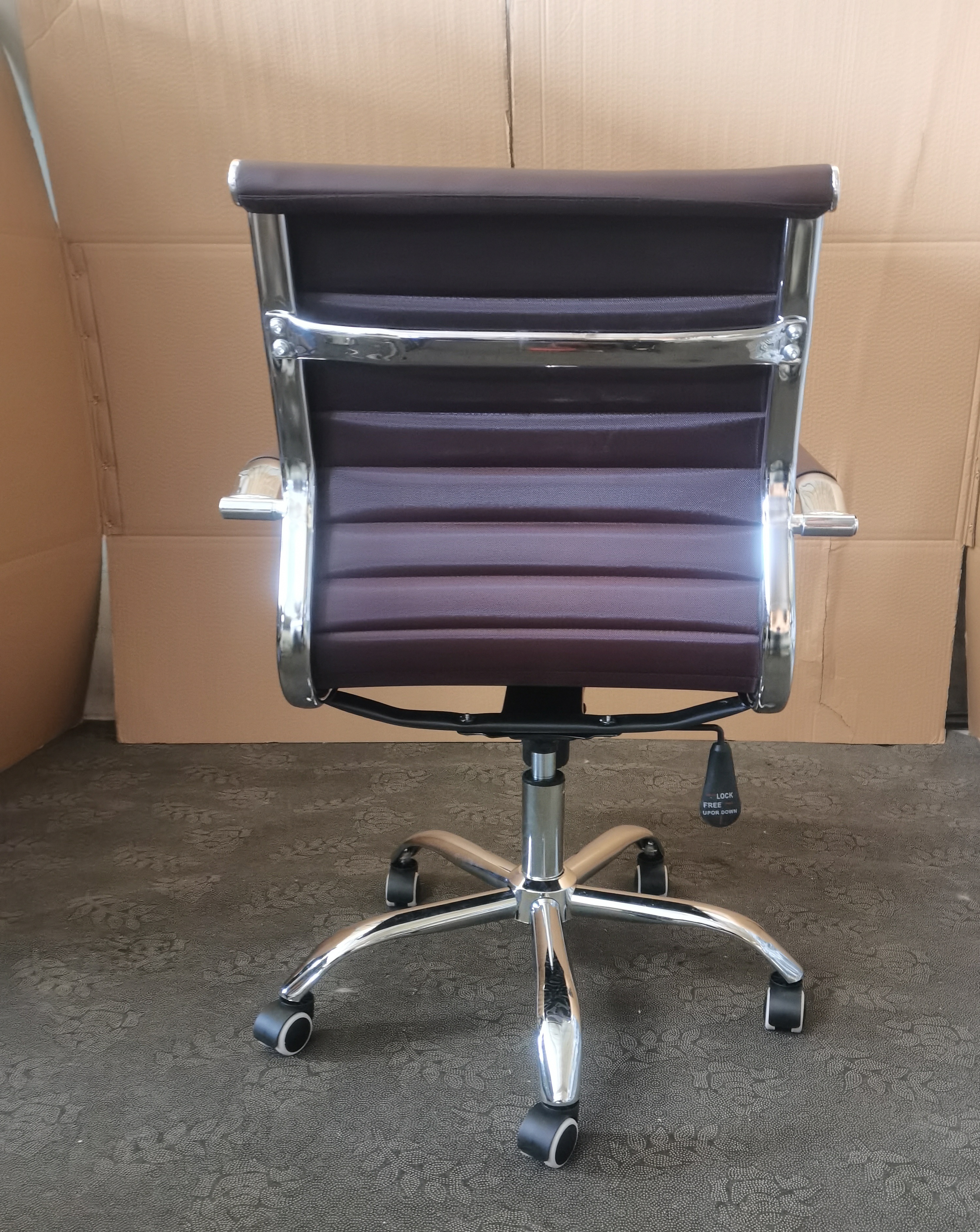 Modern Executive PU Leather Ergonomic Office Chair with Adjustable Height-Home Office &amp; Hotel Use