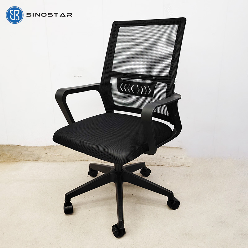 Customizable Ergonomic Chair for Corporate Environments with Enhanced Posture Alignment