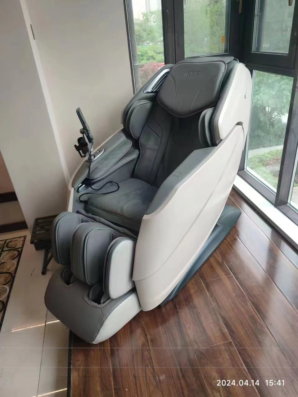 Ailisi Smart App Controlled Bluetooth Enabled Full Body Luxury Multi-function Automatic Electric Massage Chair Household