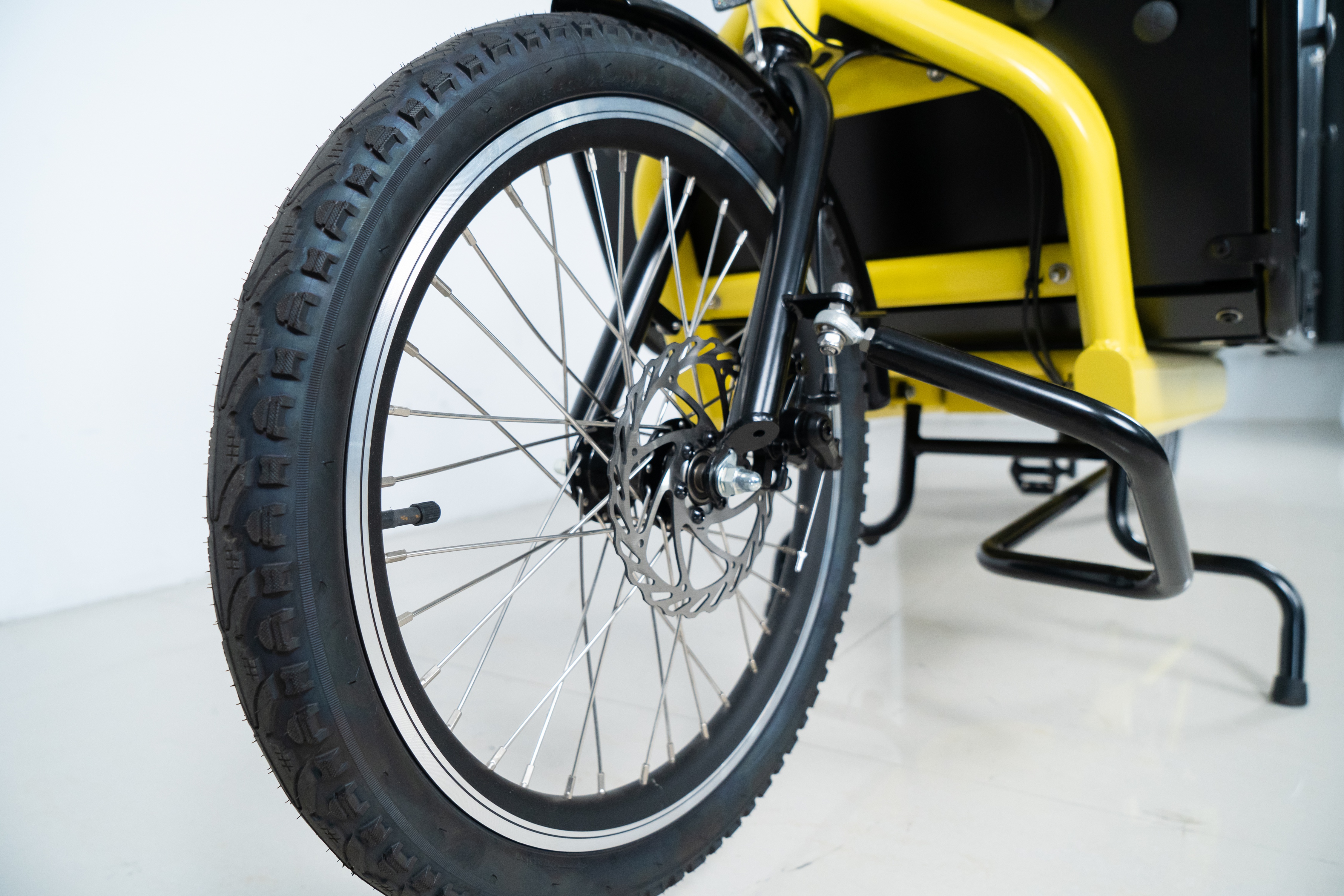 Last-Mile Electric Cargo Bike | Haul 200kg Parcels/Groceries; 31-60km Range for Stress-Free Urban Delivery
