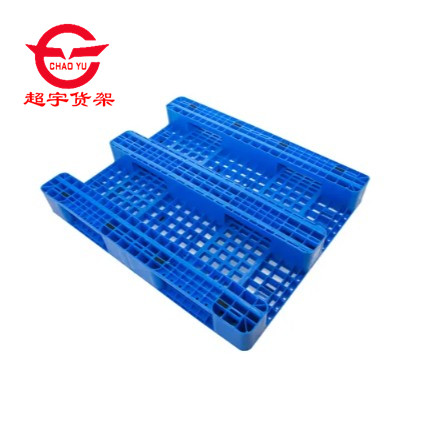 Plastic Pallet Storage