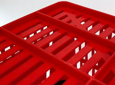 Rolling shopping basket features