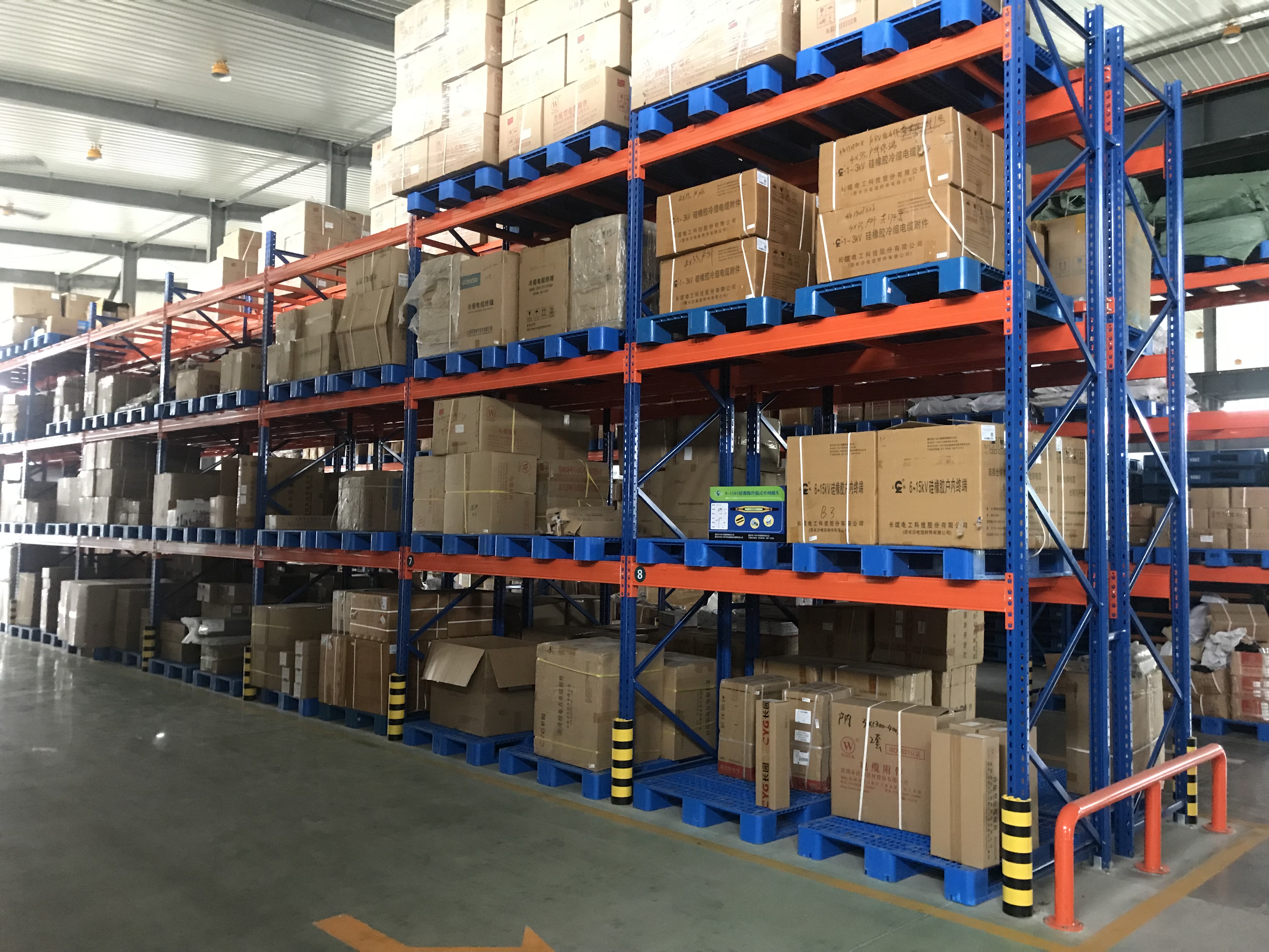 High Speed Heavy Duty Customized  Pallet Racking for Industrial Warehouse Storage Solutions