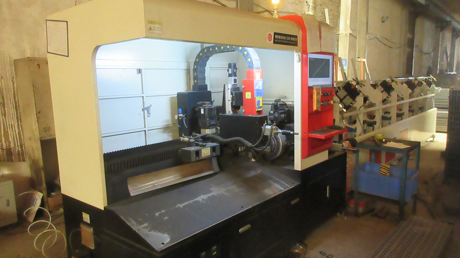 Laser Pipe Cutting Machine