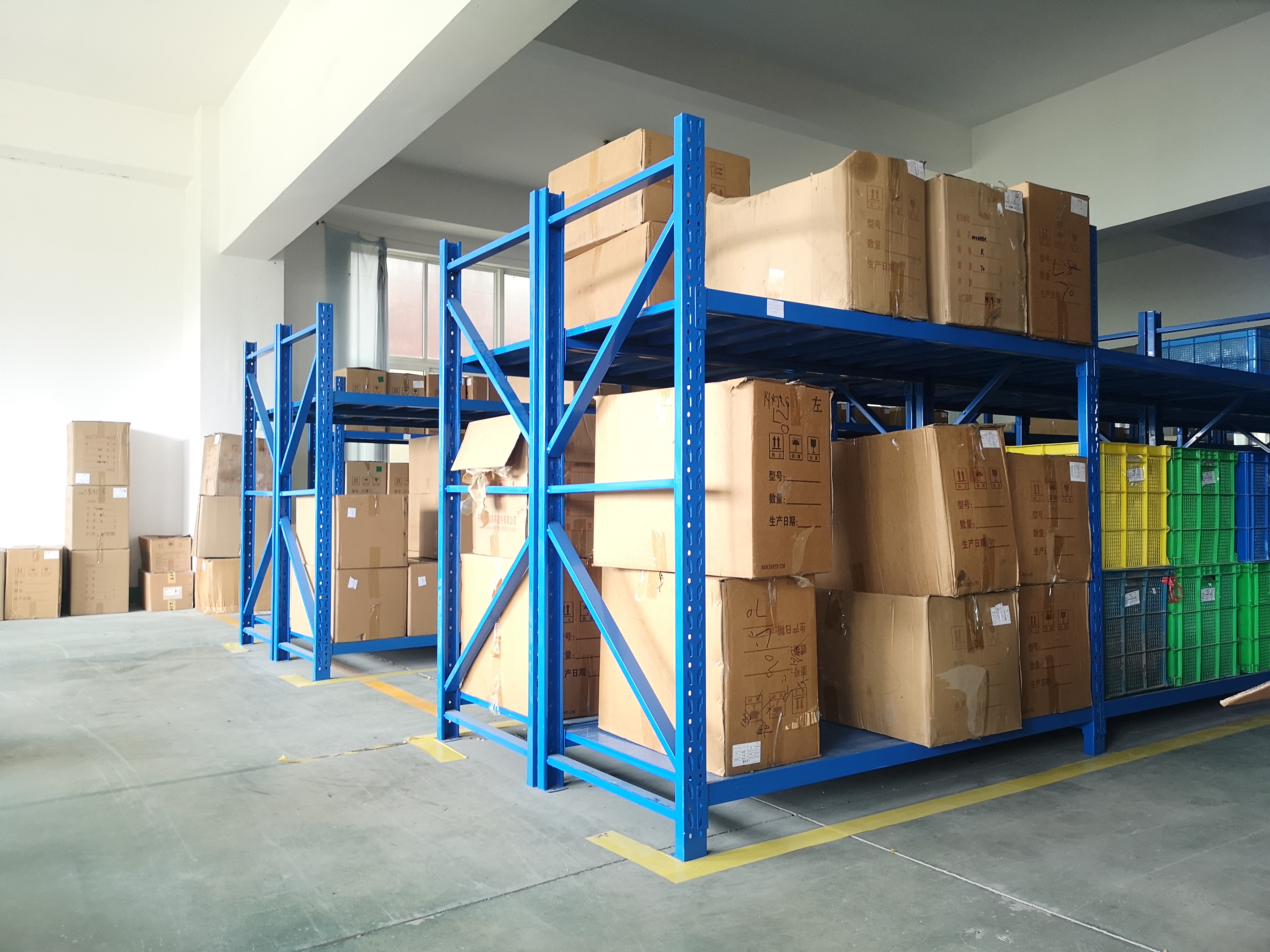 China Hot Sale Shelf Heavy Duty Warehouse Racking Systems Pallet Rack Shelves