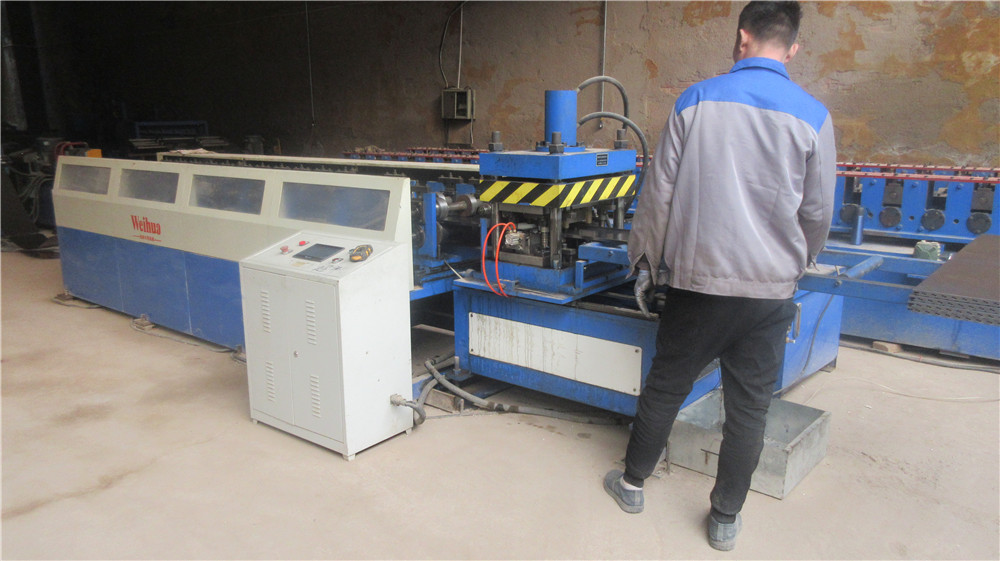 Roller Press Equipment