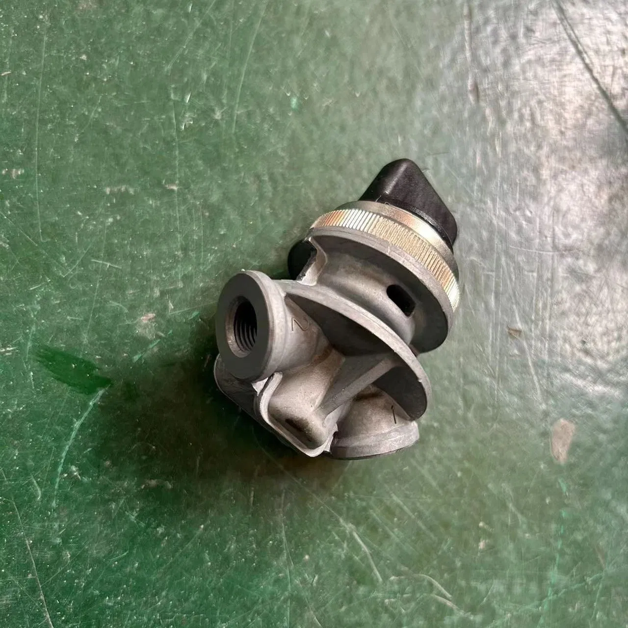 Premium Directional Control Valve for Buses and Commercial Vehicles