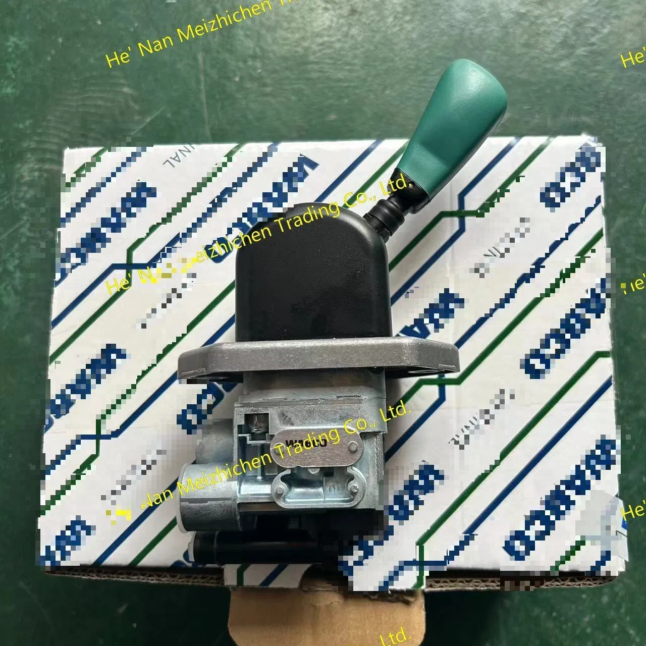 Heavy-Duty A0034305981 Hand Brake Valve for Commercial Vehicles