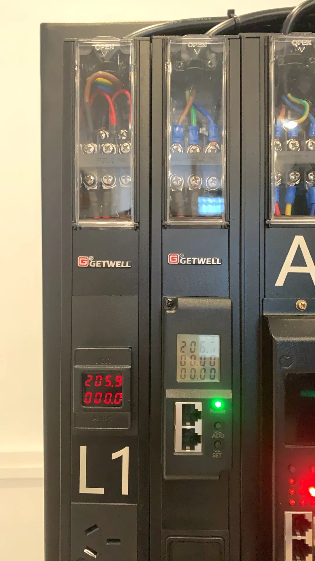 19 Inch Rack Power Distribution Unit for Efficient Data Center Management