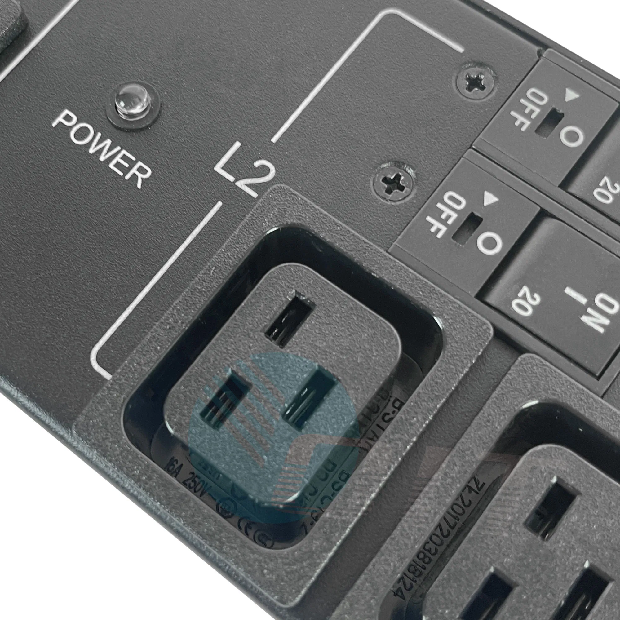 High-Performance IEC C19 3phase 240V/415V 125A Power Distribution Unit