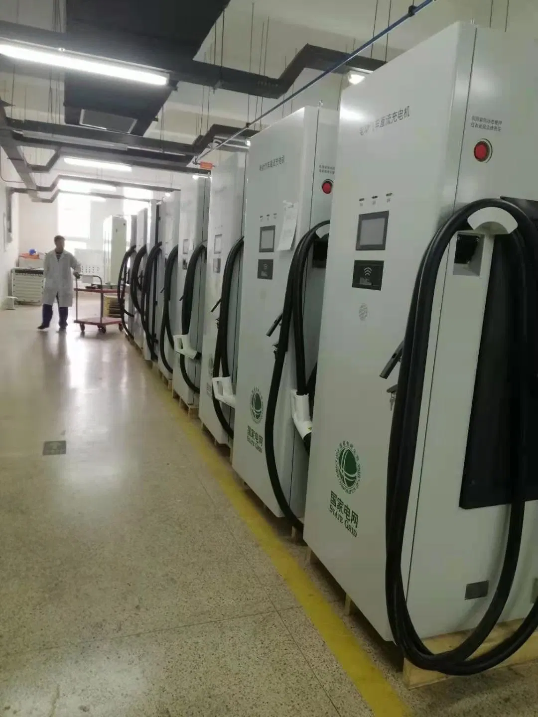 Tonhe G26 DC EV Chargers 150kw Solar Power Charging Station CCS2 Charging Gun V2h Chademo