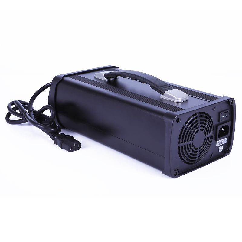 900W Battery Charger 21s 63V 67.2V LiFePO4 Batteries Chargers DC 75.6V/76.65V 10A 11.5A for Electric Forklifts