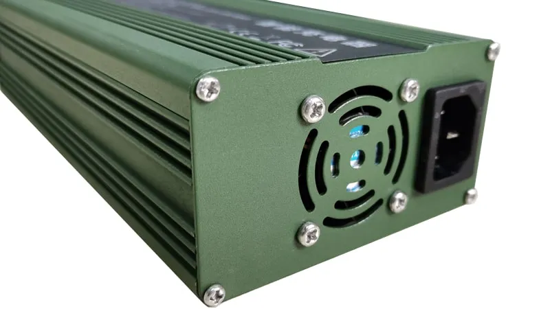 Smart Charger DC 14.7V