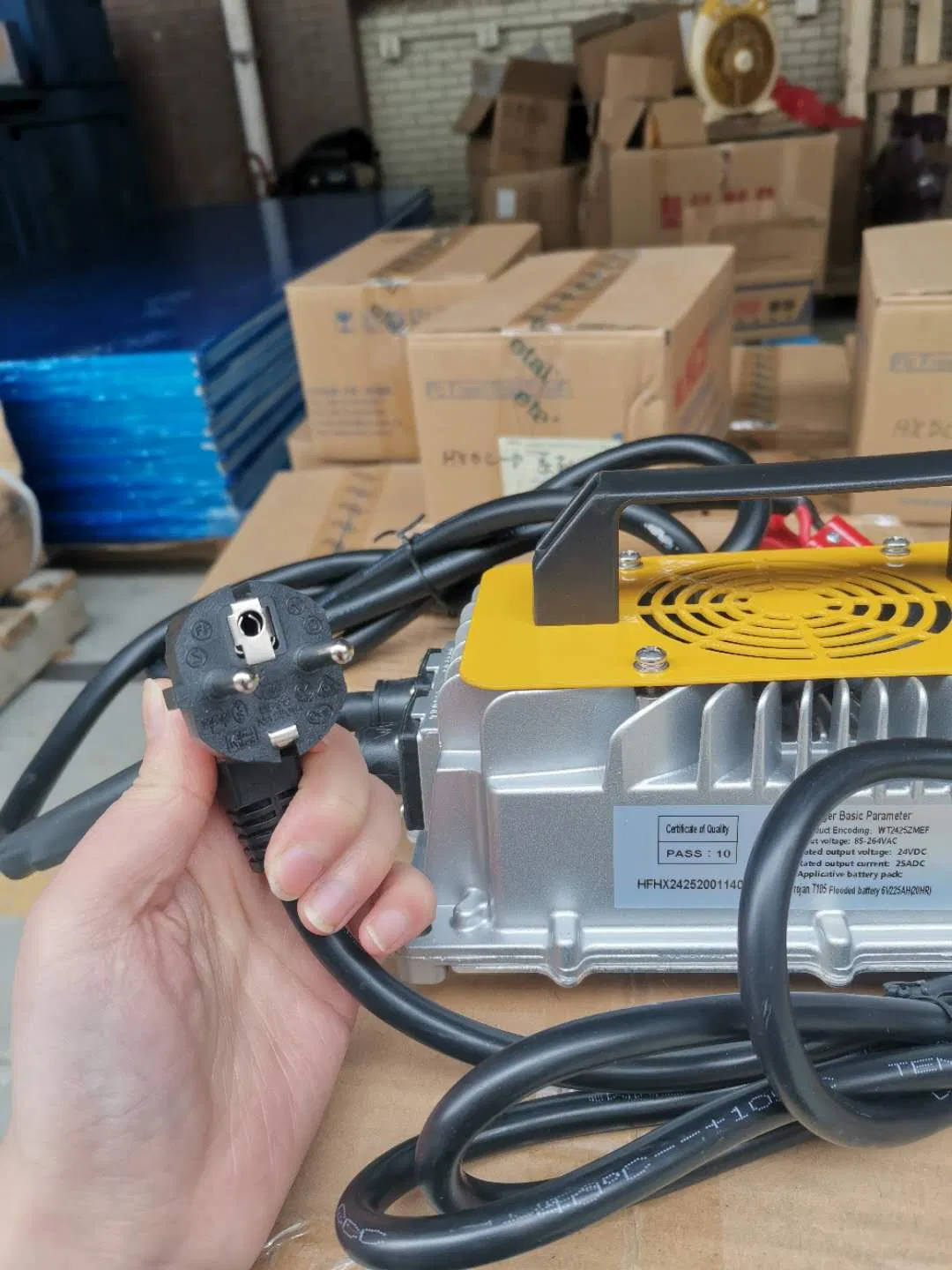 Bz Series Intelligent Battery Charger for Maintence-Free Battery