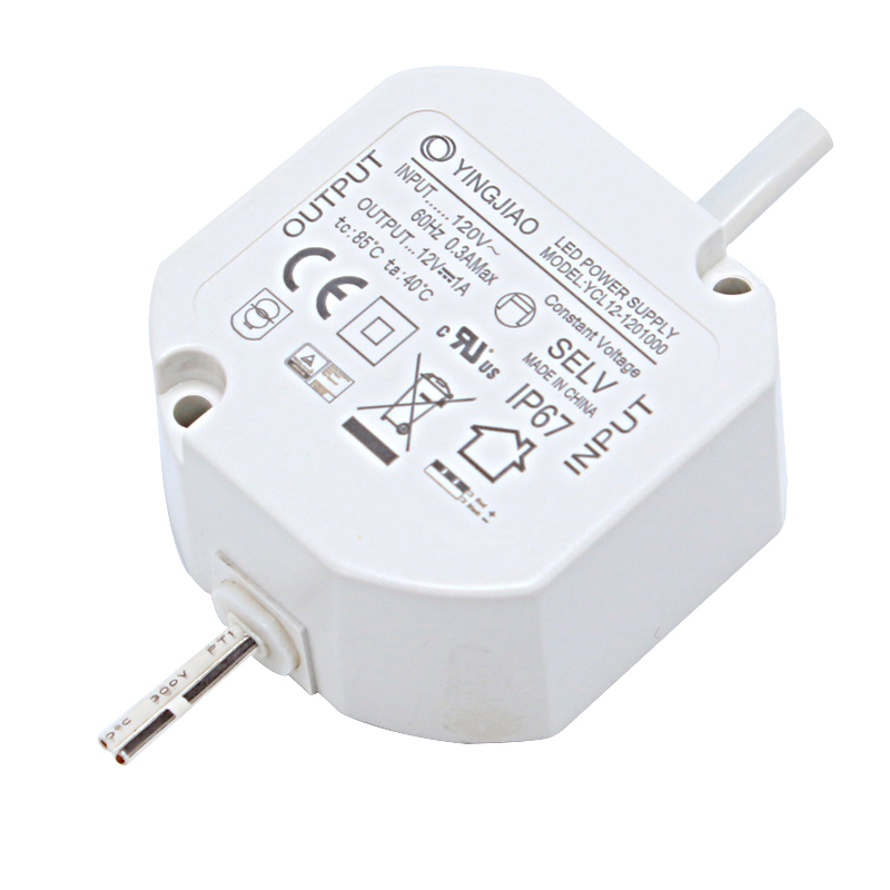 Ycl12 12W Plastic Square Housing Cc Mode LED Driver Universal Laptop Charger