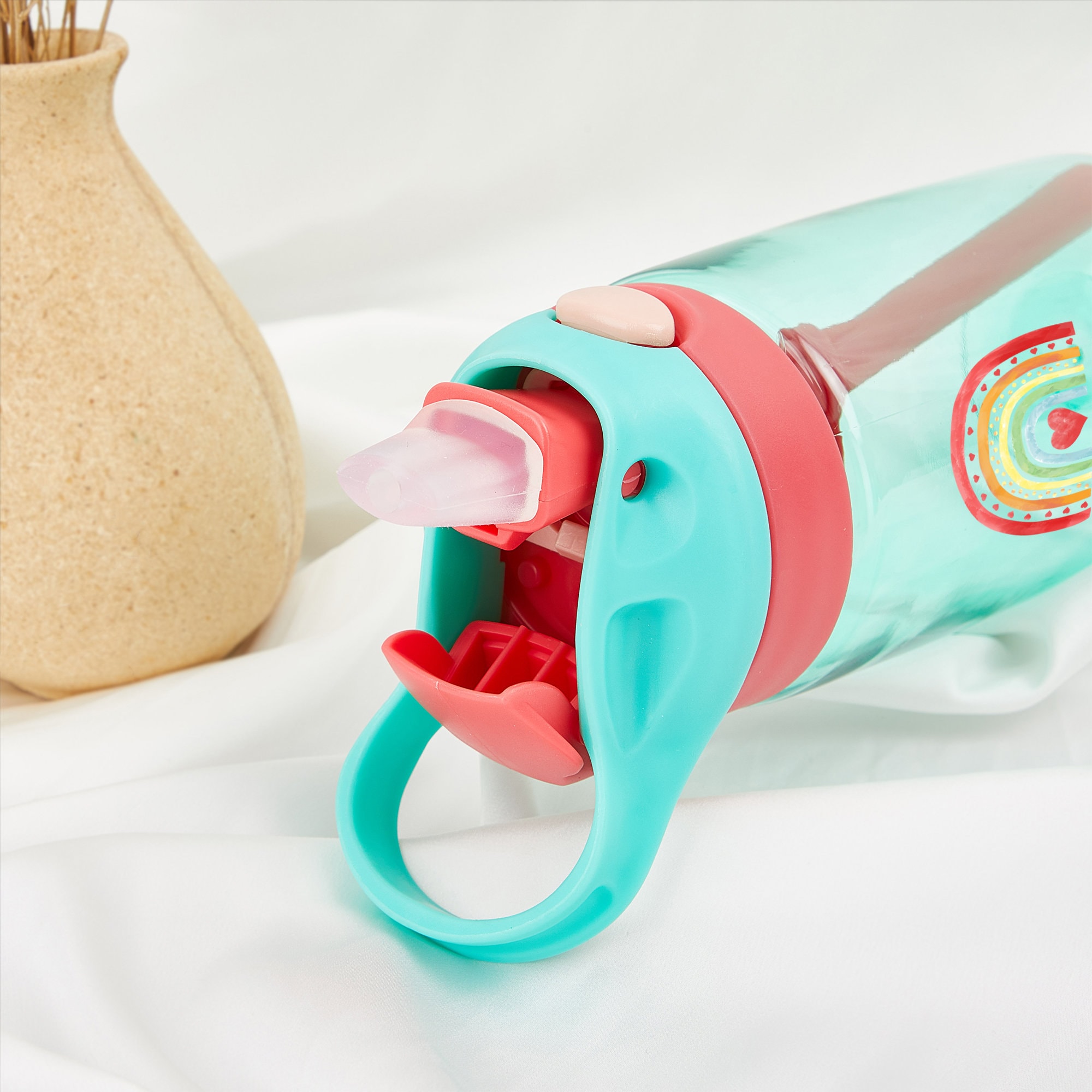 Best BPA Free Kids School Water Bottle Plastic Travel Spout Kids Water Bottle with Carrying Loop Manufacturer, Factory