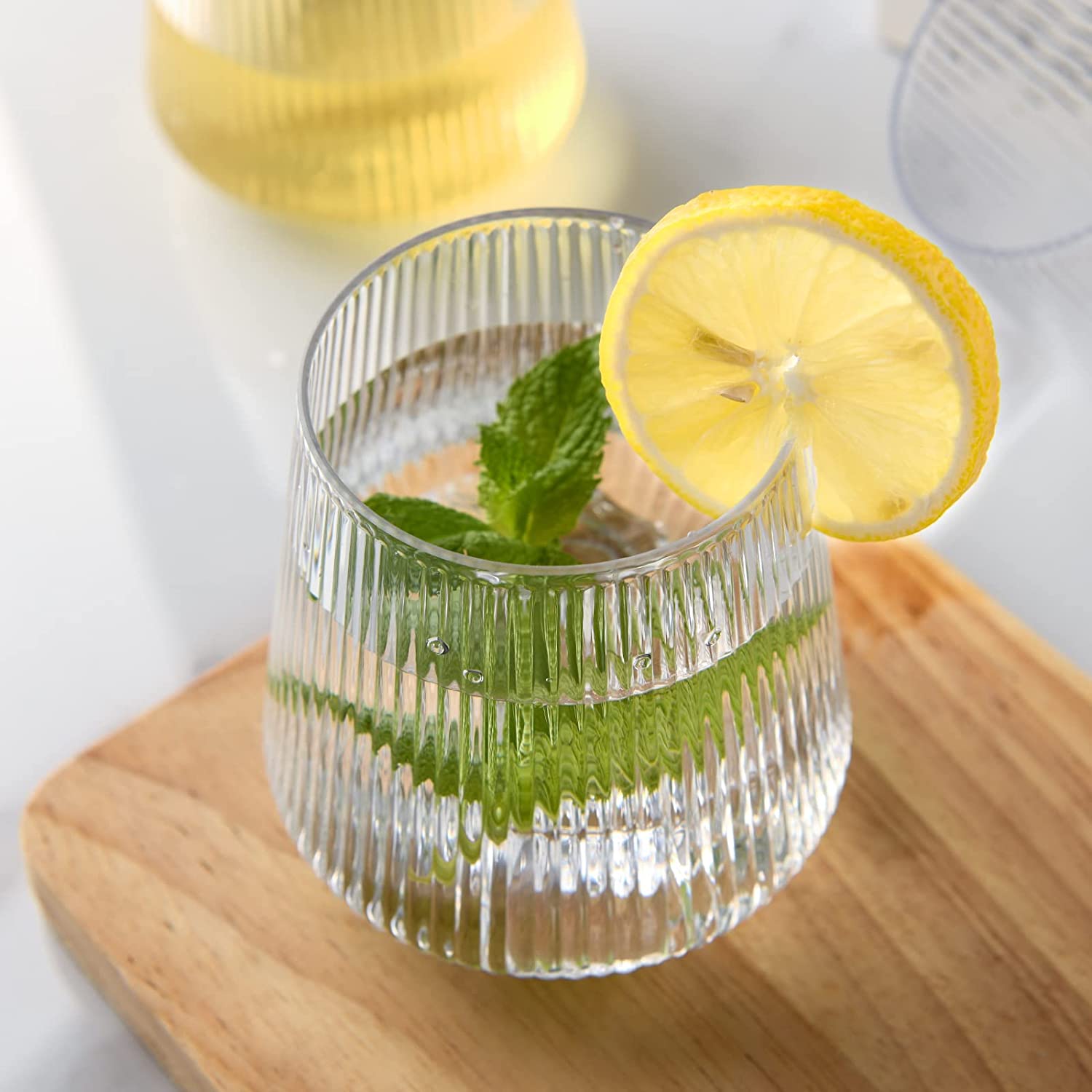 China Unbreakable 12oz Vertical Design Elegant Tritan Outdoor Stemless Ribbed Wine Glasses Suppliers, Exporter