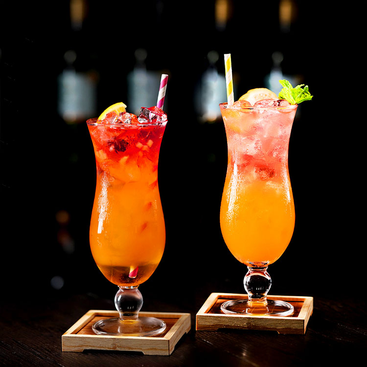 OEM 15oz Plastic Goblet Hurricane Cocktail Glass Tropical Pina Colada Cocktail Cups for Juice Margarita Suppliers, Pricelist