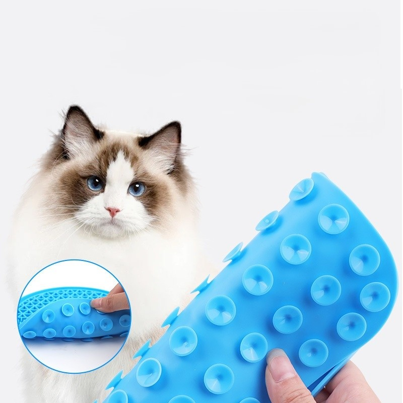 BPA Free and Non-Toxic Easy to Clean Promotes Slow Feeding Interactive Suction Cup Dog Cat Calming Silicone Pet Licking Mat