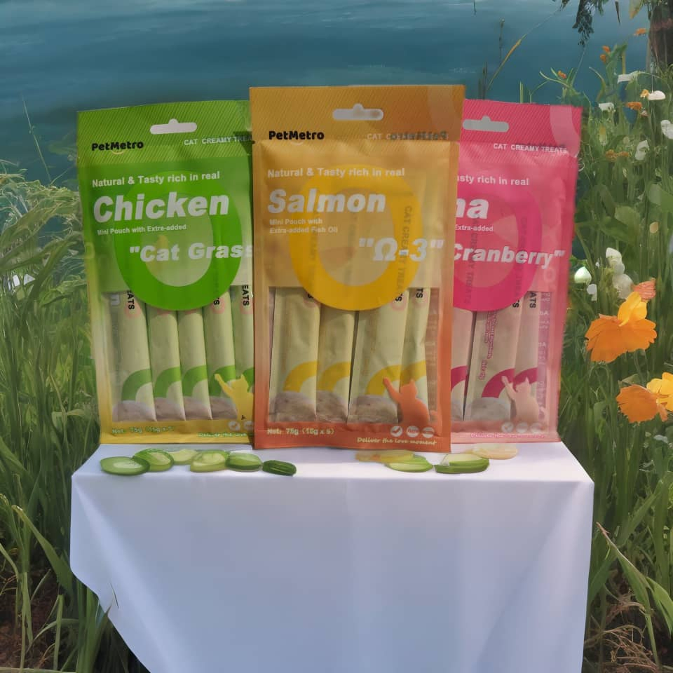 Grain Free Smooth Texture Cat Snack with Real Meat and Fish Oil for Skin Coat Support Creamy Cat Treats