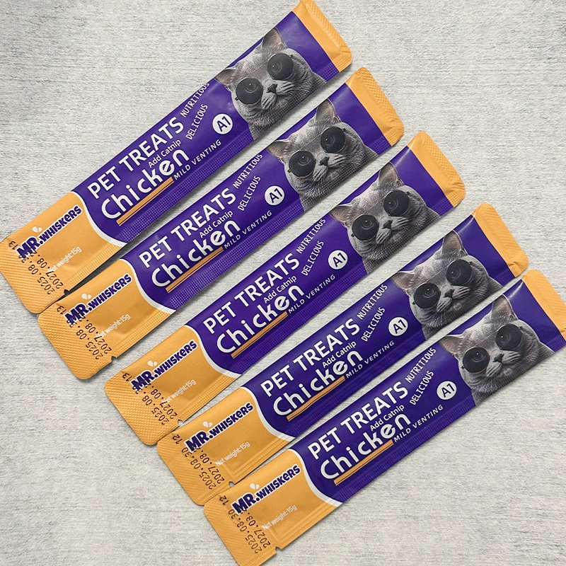 Wet Pet Treats with Organic Tuna Flavored Chicken and Beef