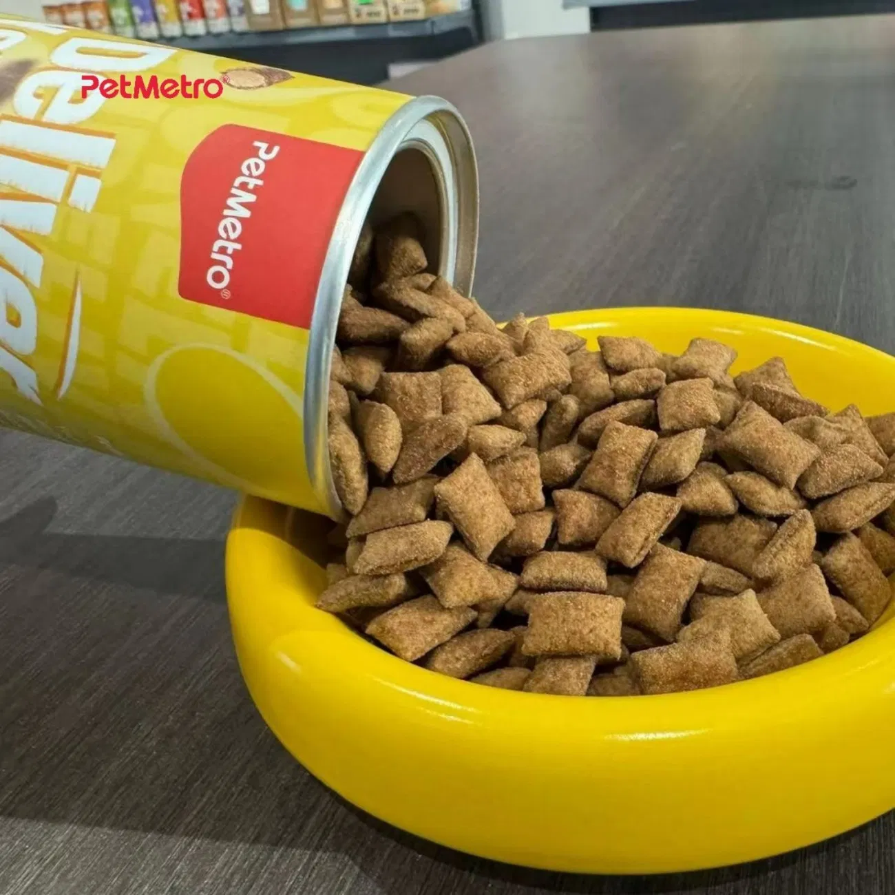 Cost Effective 200g Crispy Coated Soft Yolk Core Snack Designed for Repeated Orders Private Label Crunchy Cat Treats