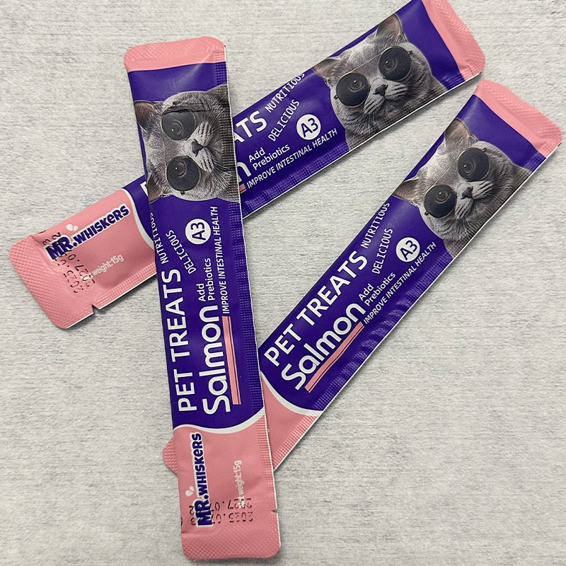 Organic Beef and Chicken Wet Pet Treats for Cats