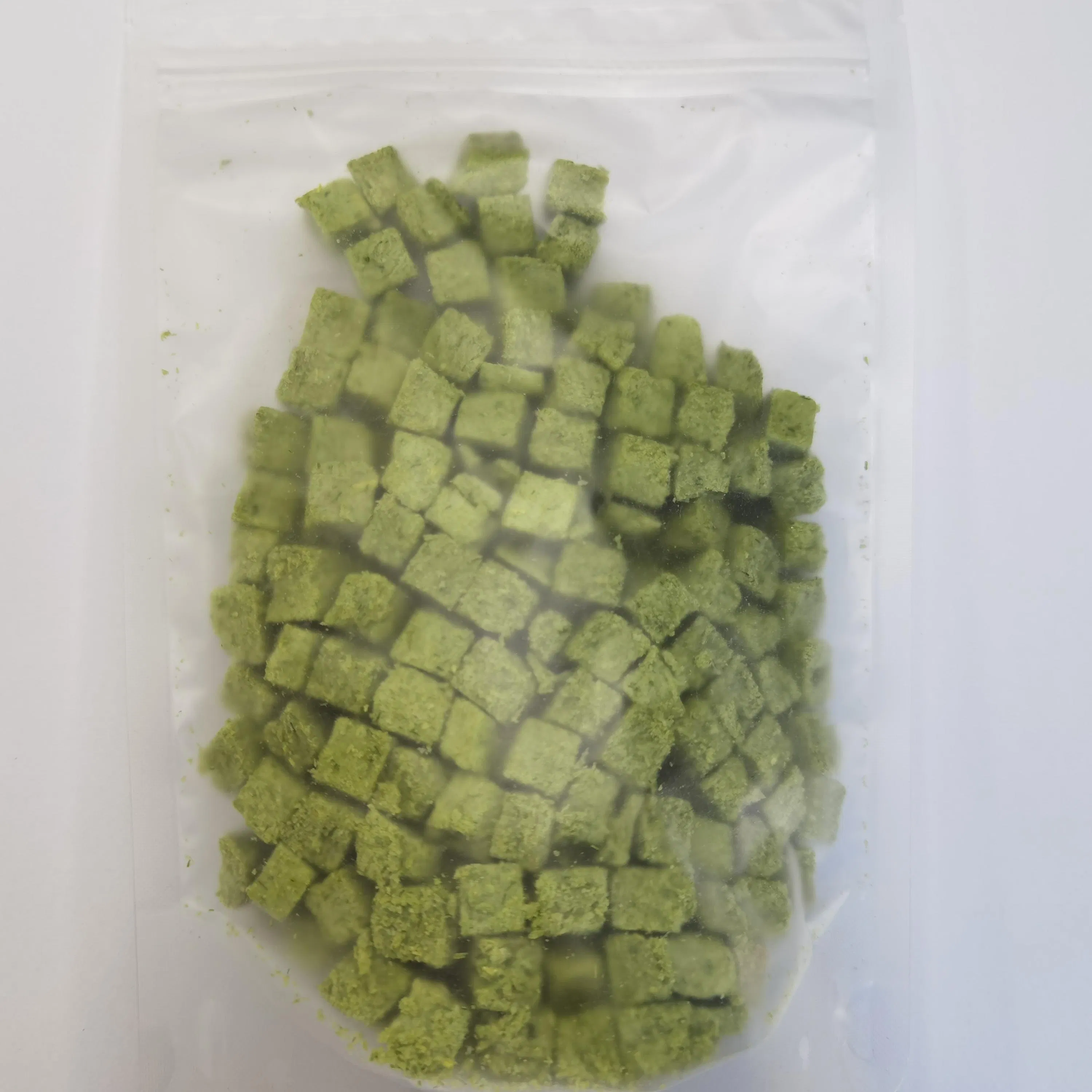 100% Natural Freeze-Dried Chicken with Carrots Dog Food Pet Treats