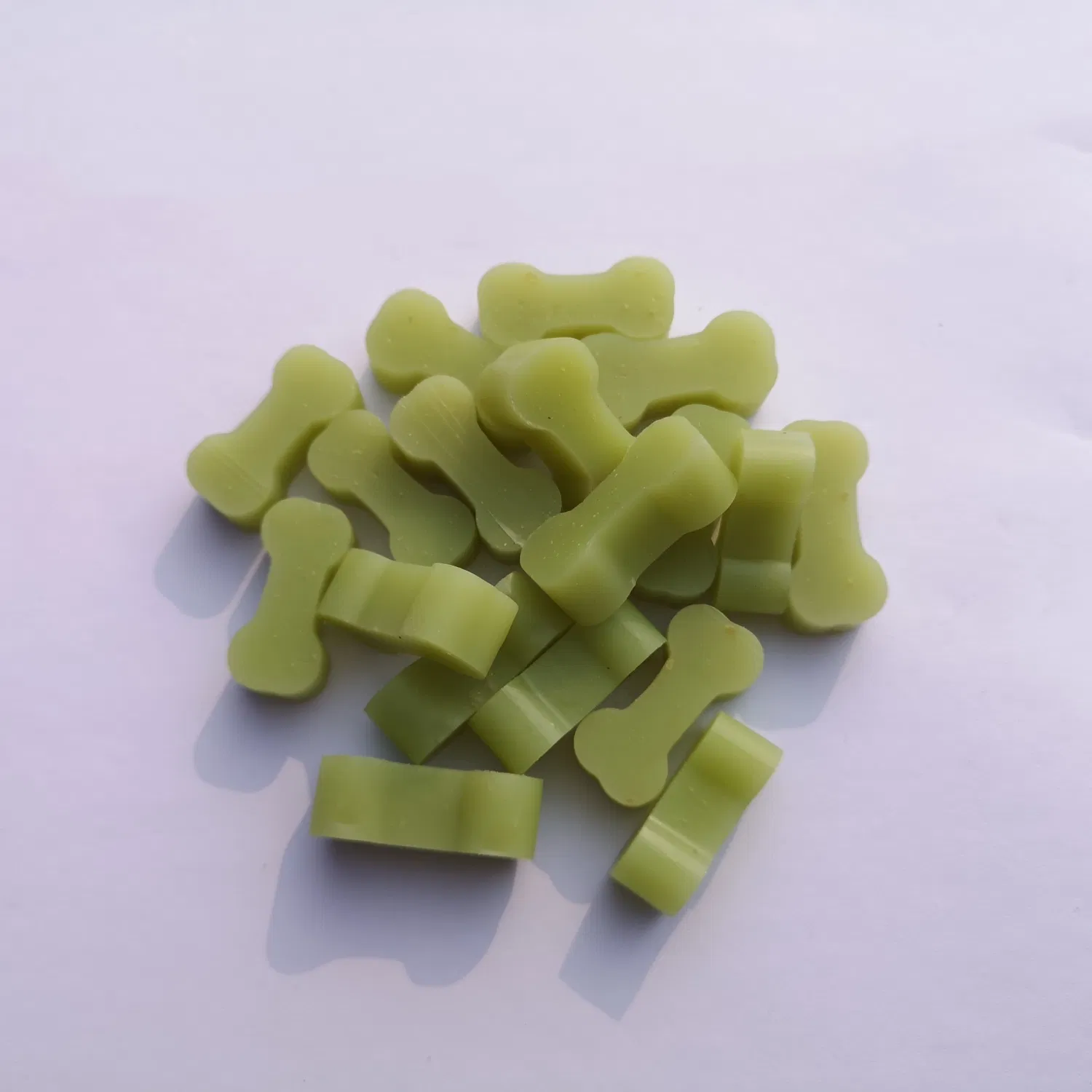 OEM Mint Flavour Bone Shape Slice Pet Dog Dental Chewing Training Treats