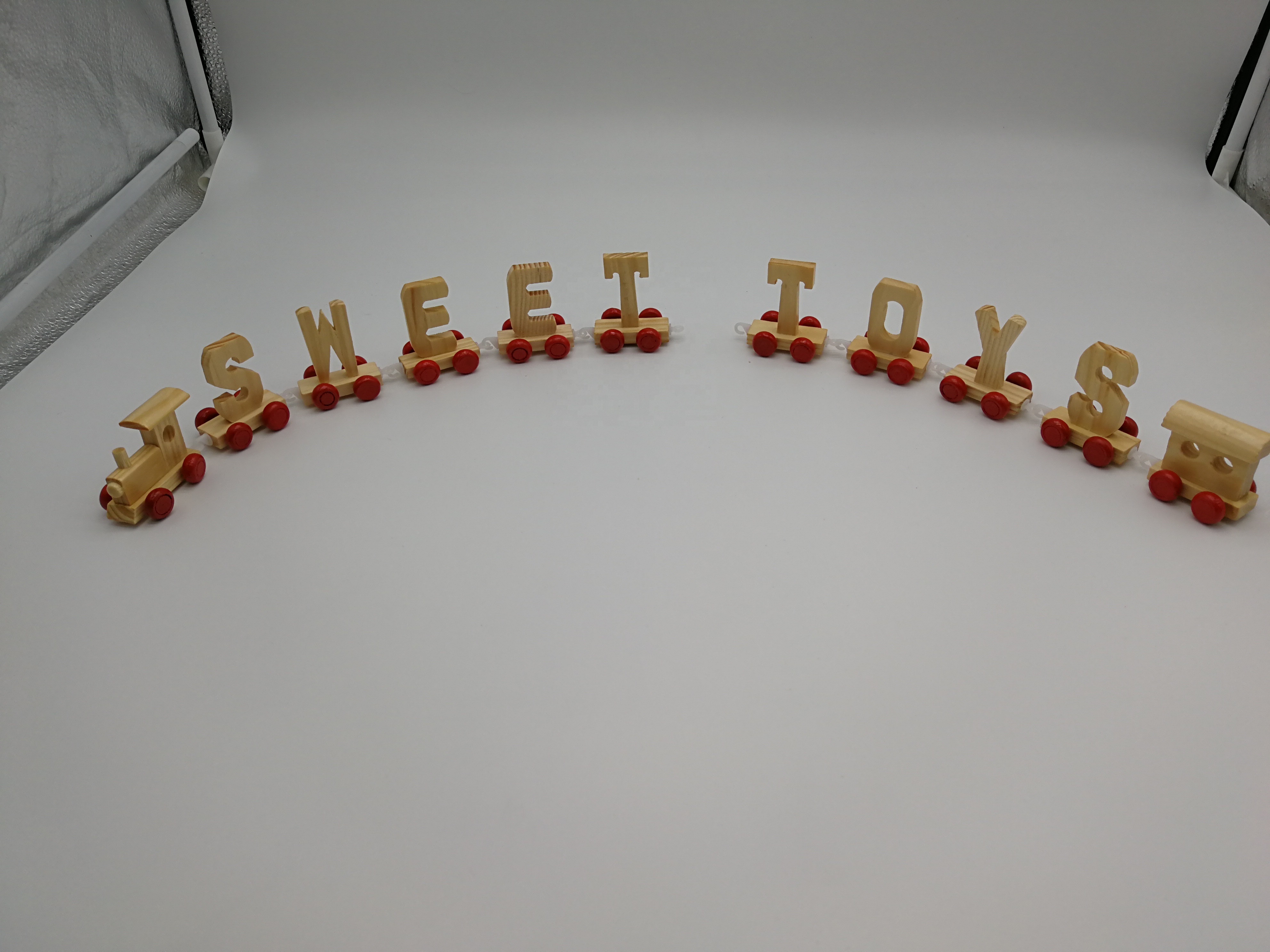 Hot Selling 26 Alphabets Wooden Train Letters Toy For Children Early Education