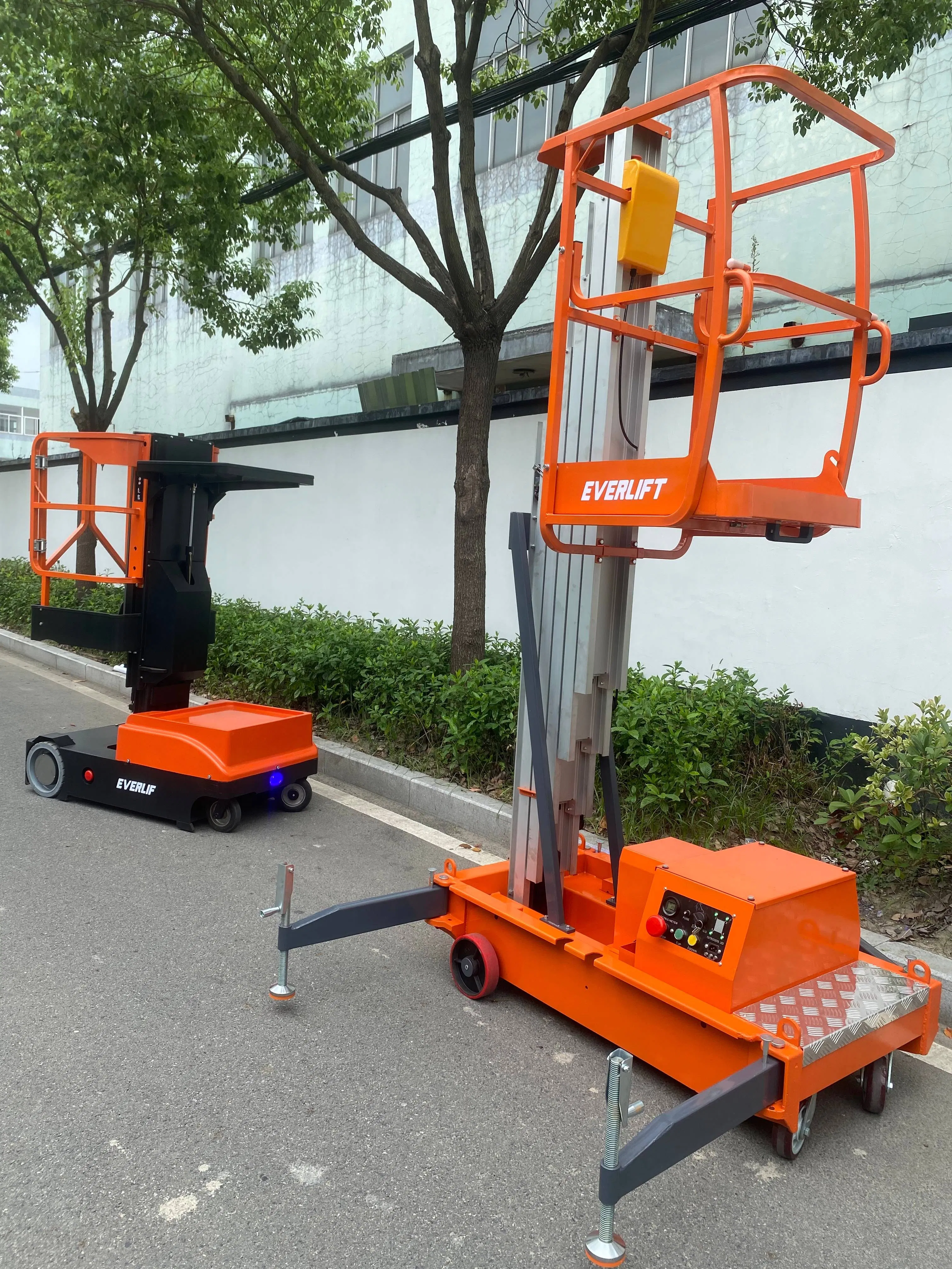 10m Working Height Self-Propelled Aerial Work Platform for Indoor Industrial Maintenance
