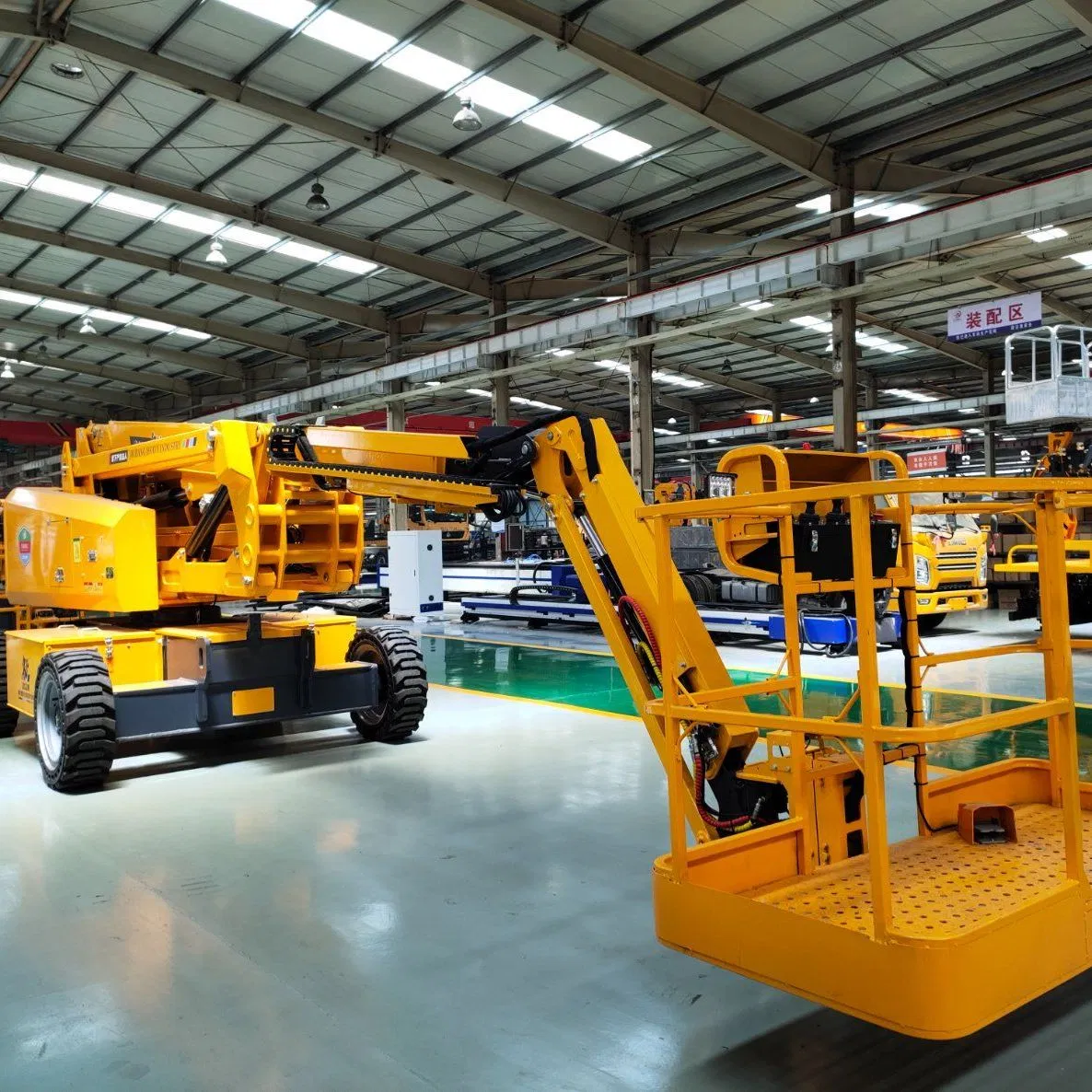 22m Efficient Boom Lift Aerial Work Platform for Maintenance and Repairs