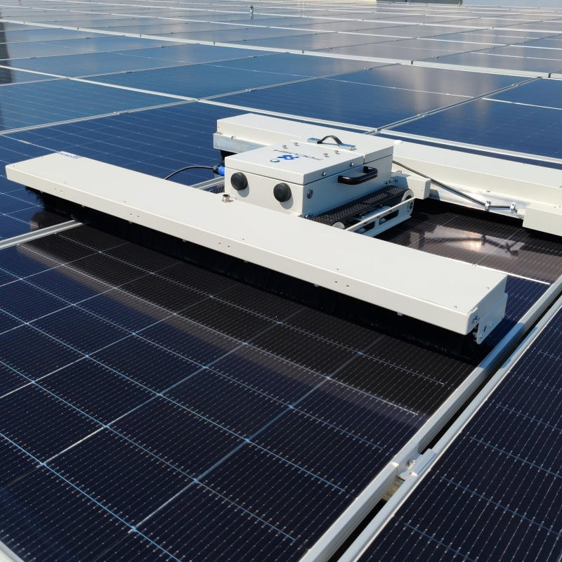 Rooftop Brush-Speed Auto-Adjust PV Trackless Cleaning Ai-Vision Robot