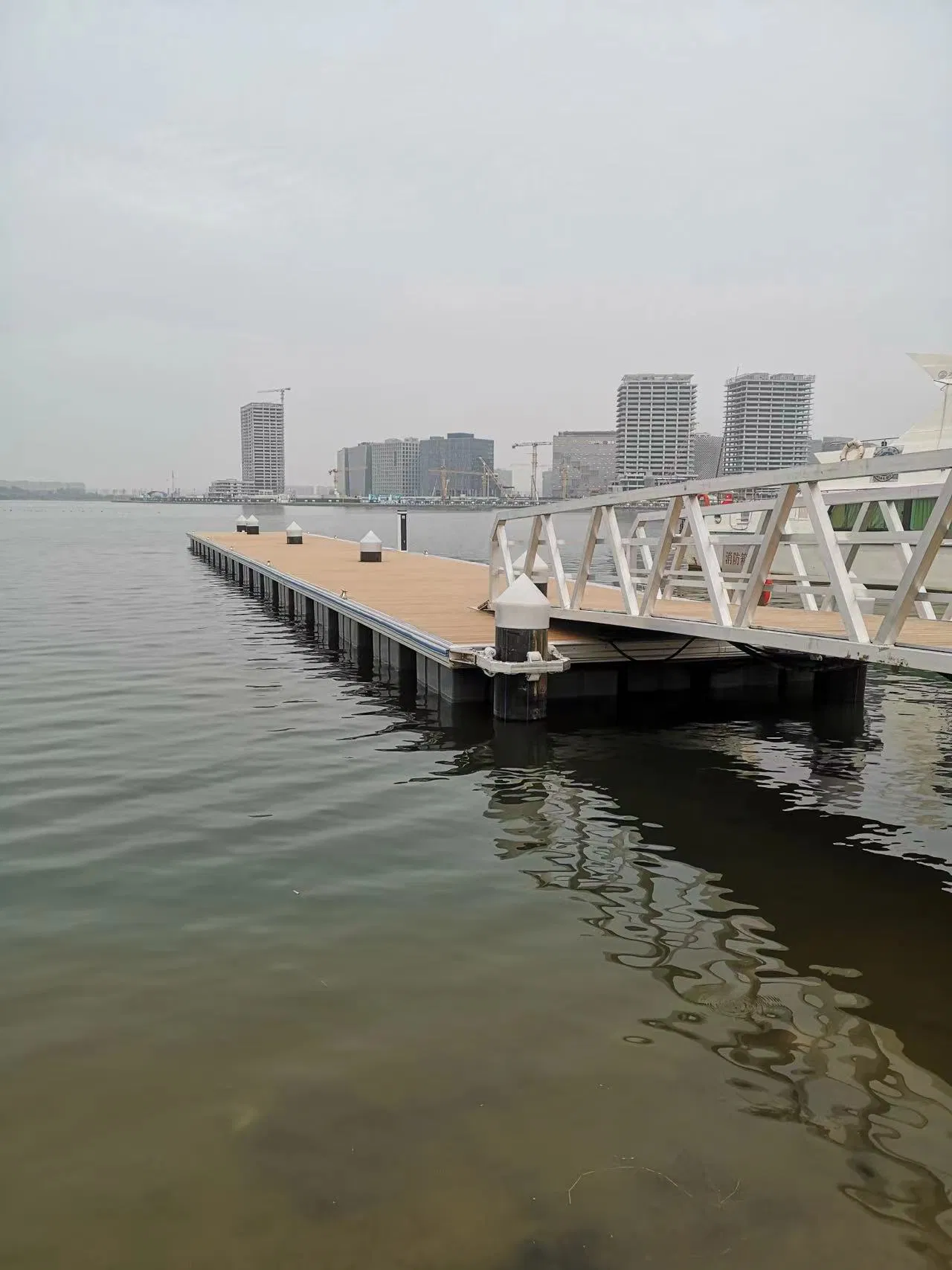 Aluminum Platform Floating Stage with Adjustable Legs Aluminum Stationary Dock for Lakes